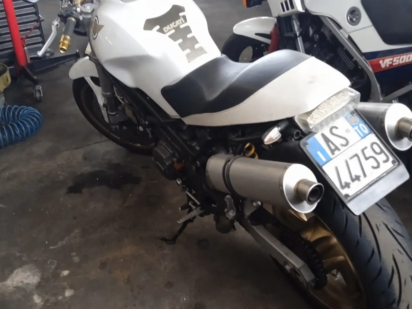 Ducati Monster 900 di serie White - 1