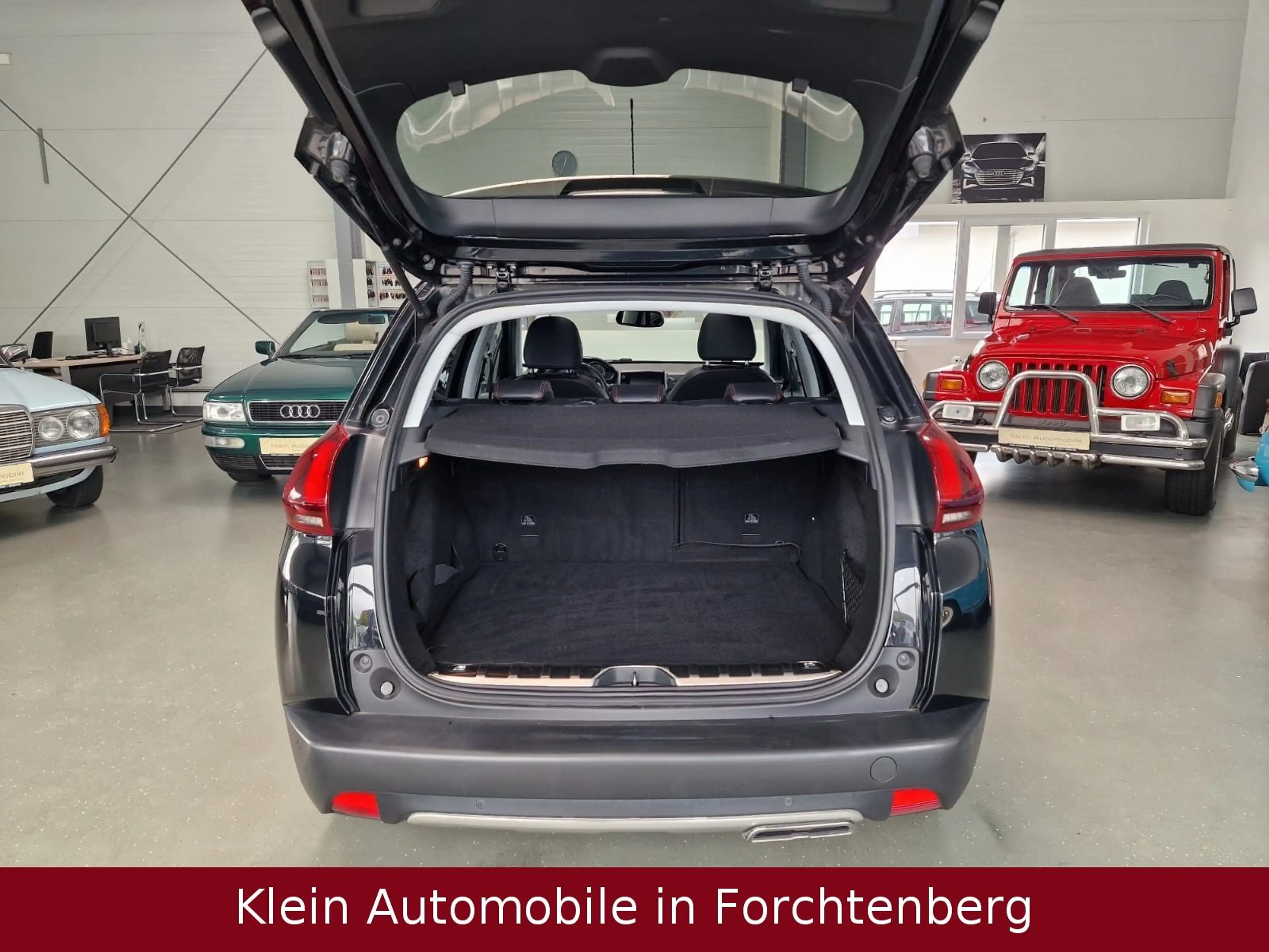 Peugeot 2008 GT Line Sportpaket Leder Navi Panorama — photo 12