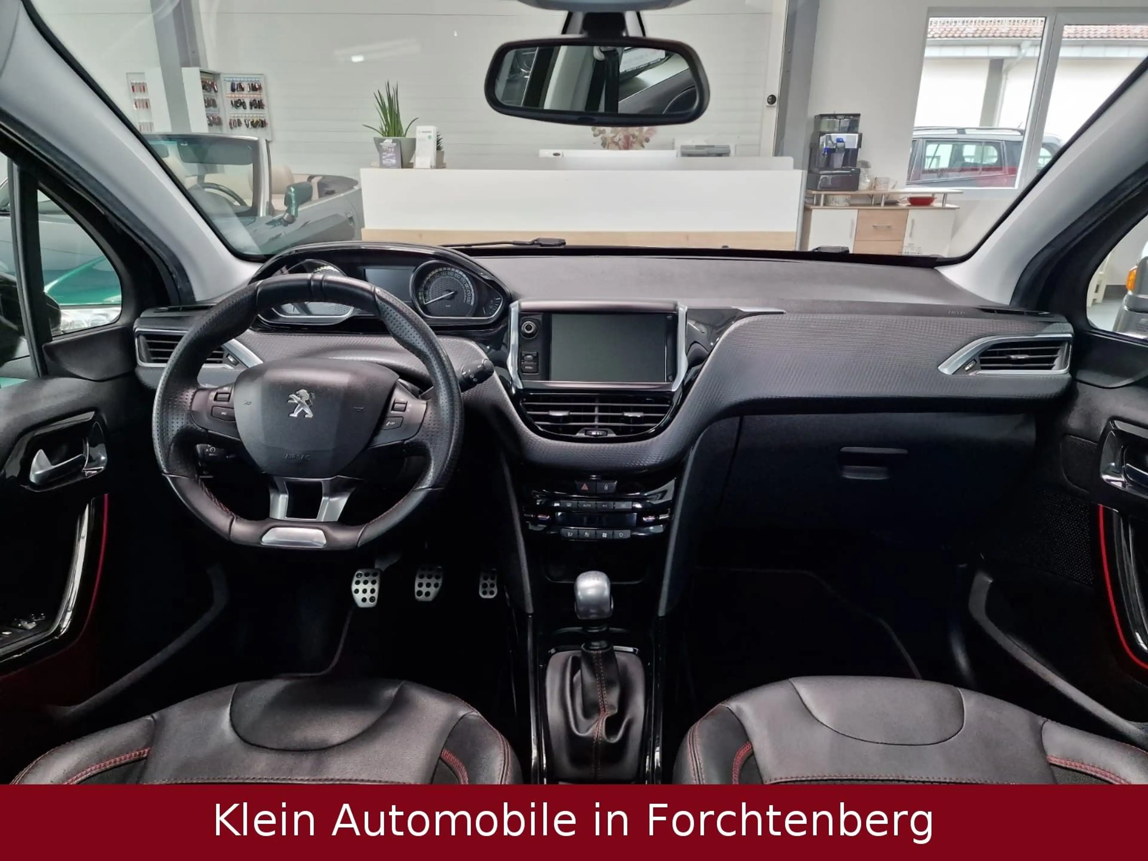 Peugeot 2008 GT Line Sportpaket Leder Navi Panorama — photo 9