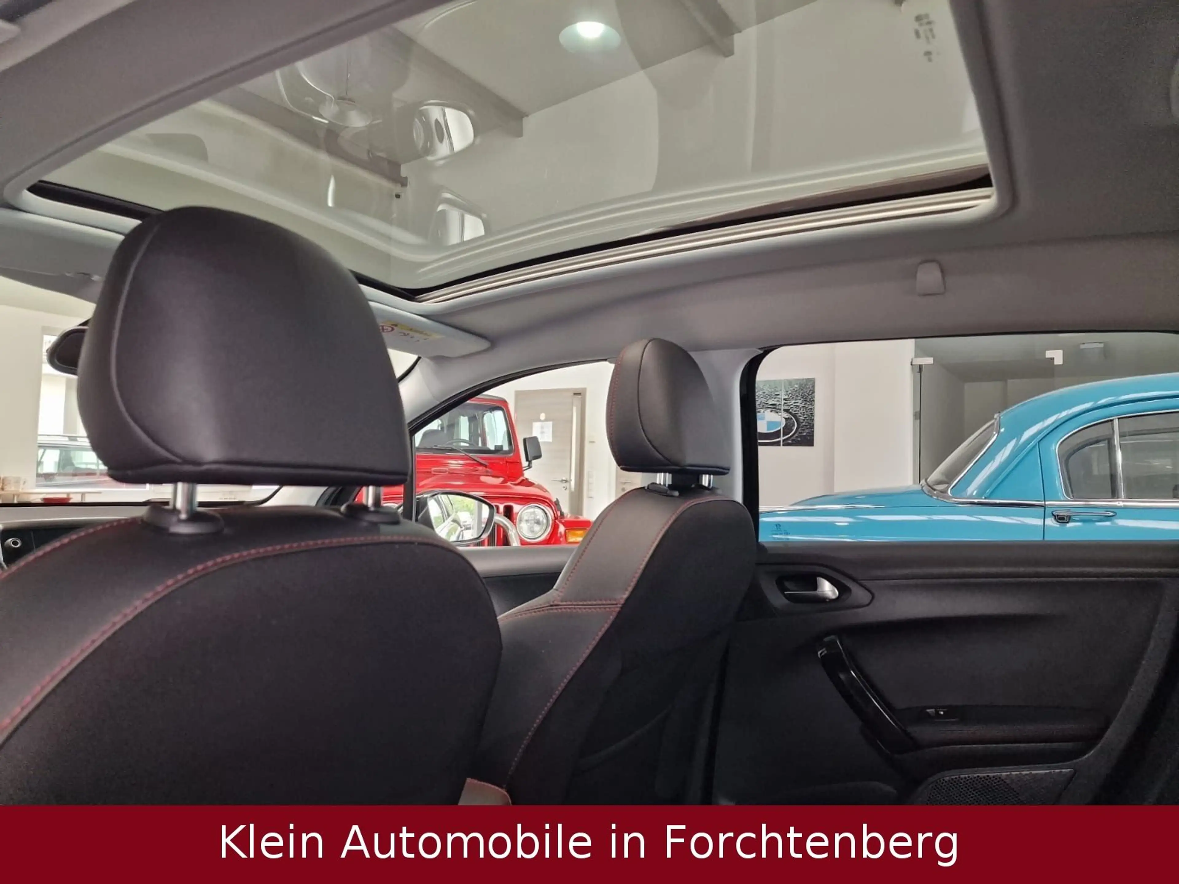 Peugeot 2008 GT Line Sportpaket Leder Navi Panorama — photo 11