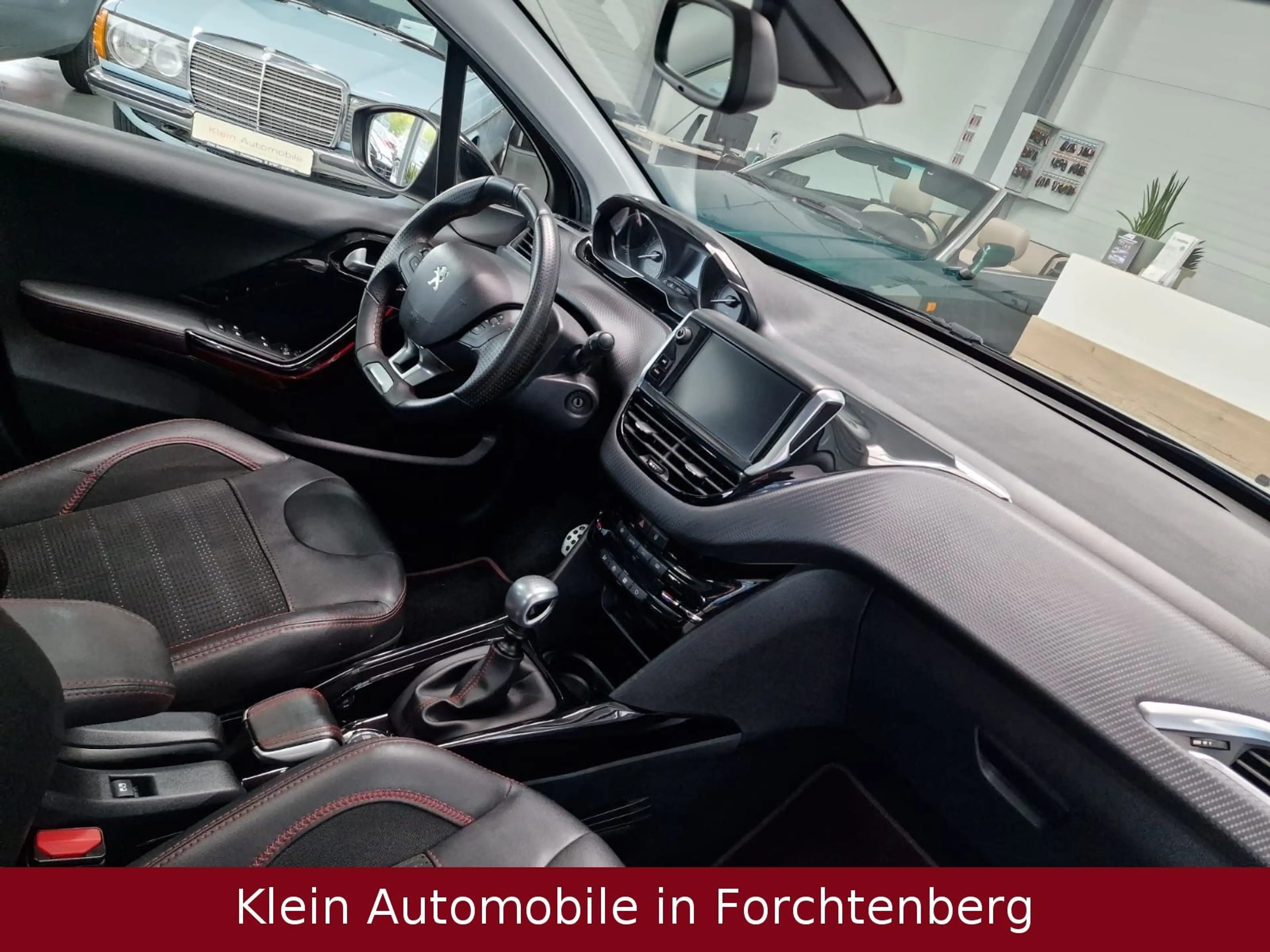 Peugeot 2008 GT Line Sportpaket Leder Navi Panorama — photo 7