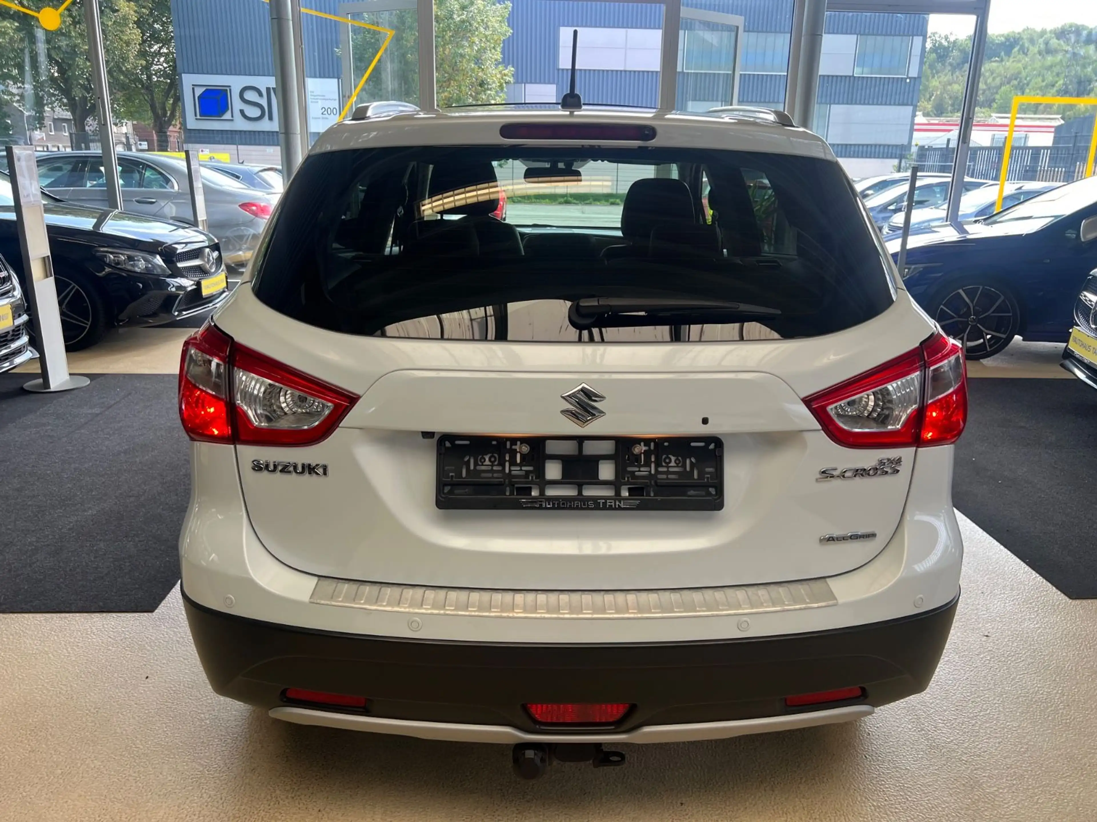 Suzuki SX4 S-Cross Comfort+ 4x4 *PANO*LEDER* — photo 6