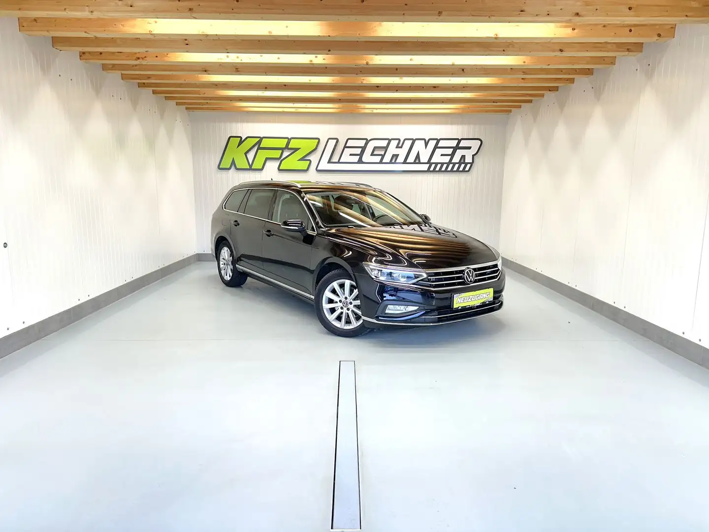 Volkswagen Passat Variant 2.0 TDI DSG "MATRIX*AHK*LEDER*ACC" Schwarz - 1