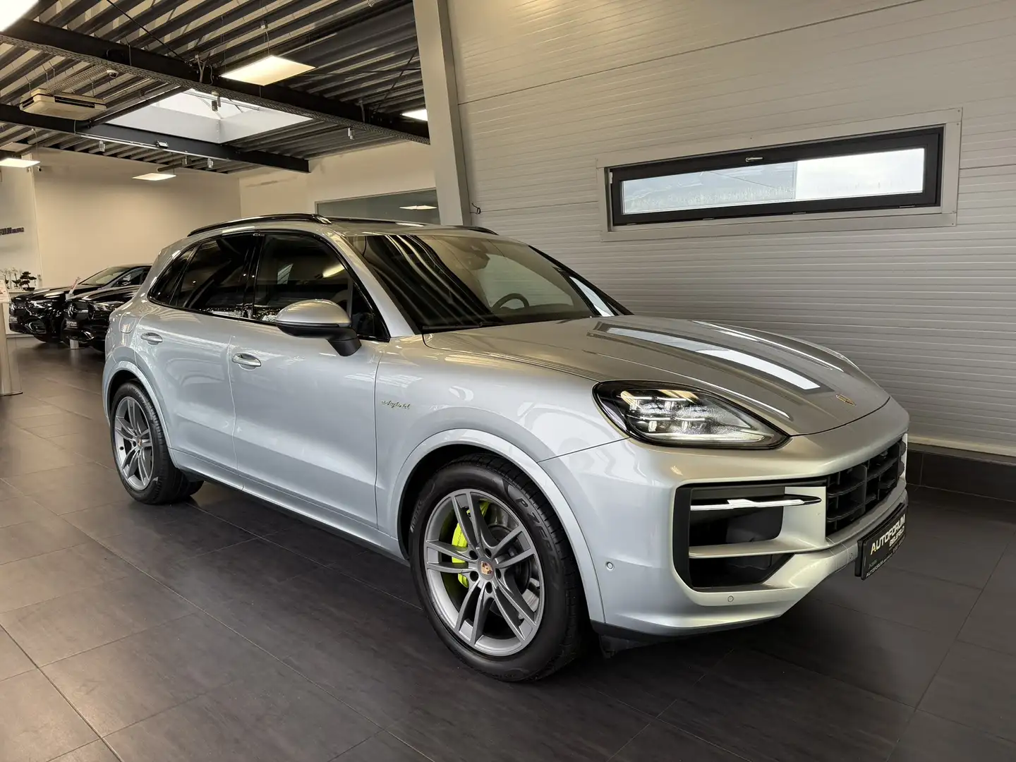 Porsche Cayenne S E-Hybrid SportDesign|Pano|AHK|Inno|HUD Argent - 1
