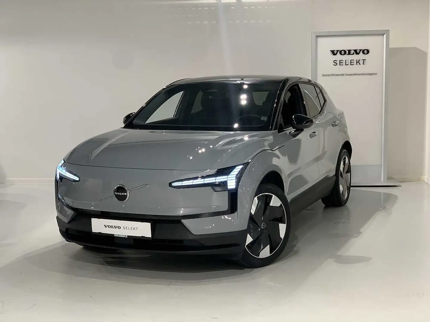 Volvo EX30 Plus Extended Range Gris - 1