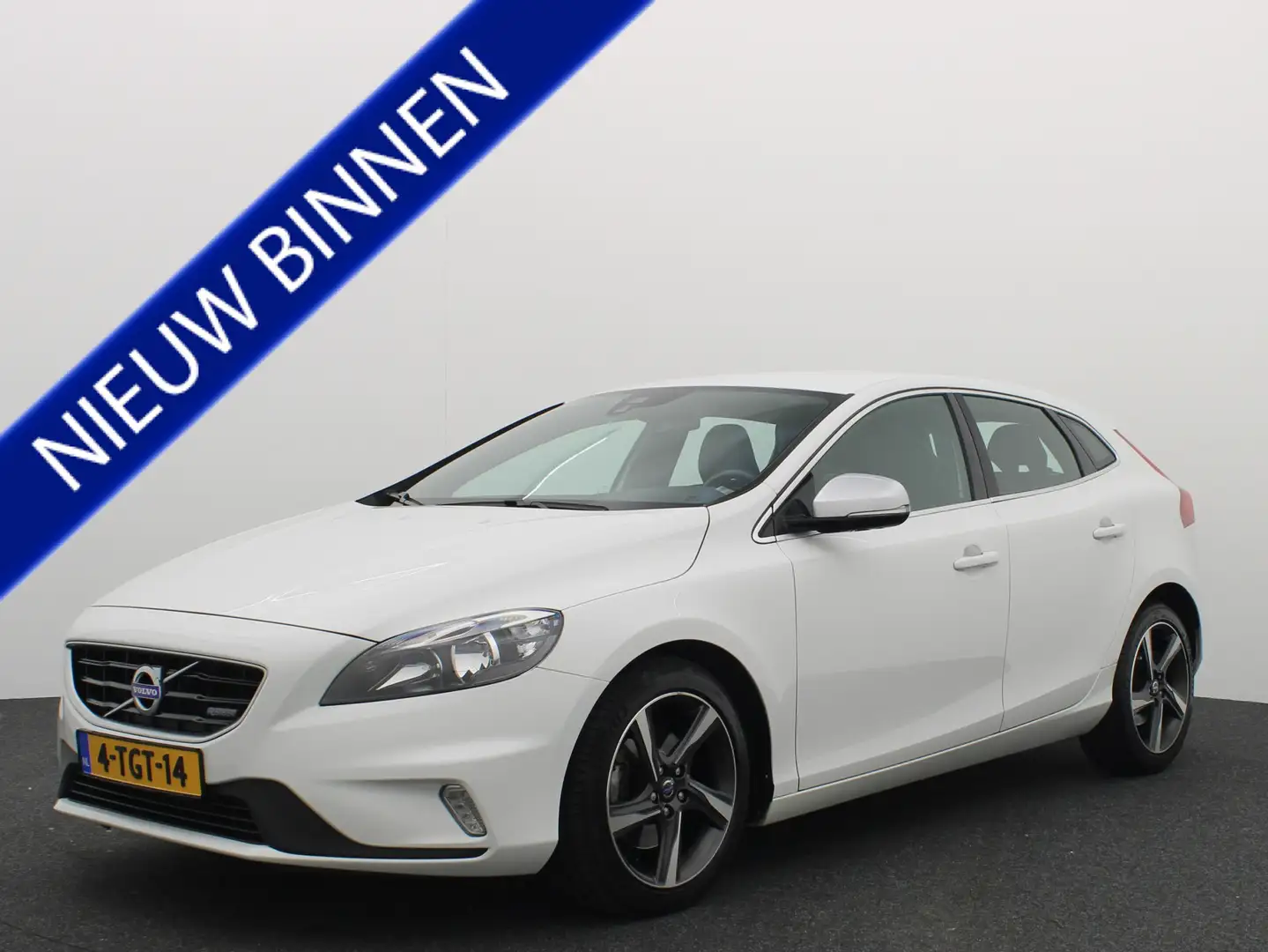 Volvo V40 1.6 T2 R-Design TREKHAAK / NWE D-RIEM / NAVI / CLI Biały - 1