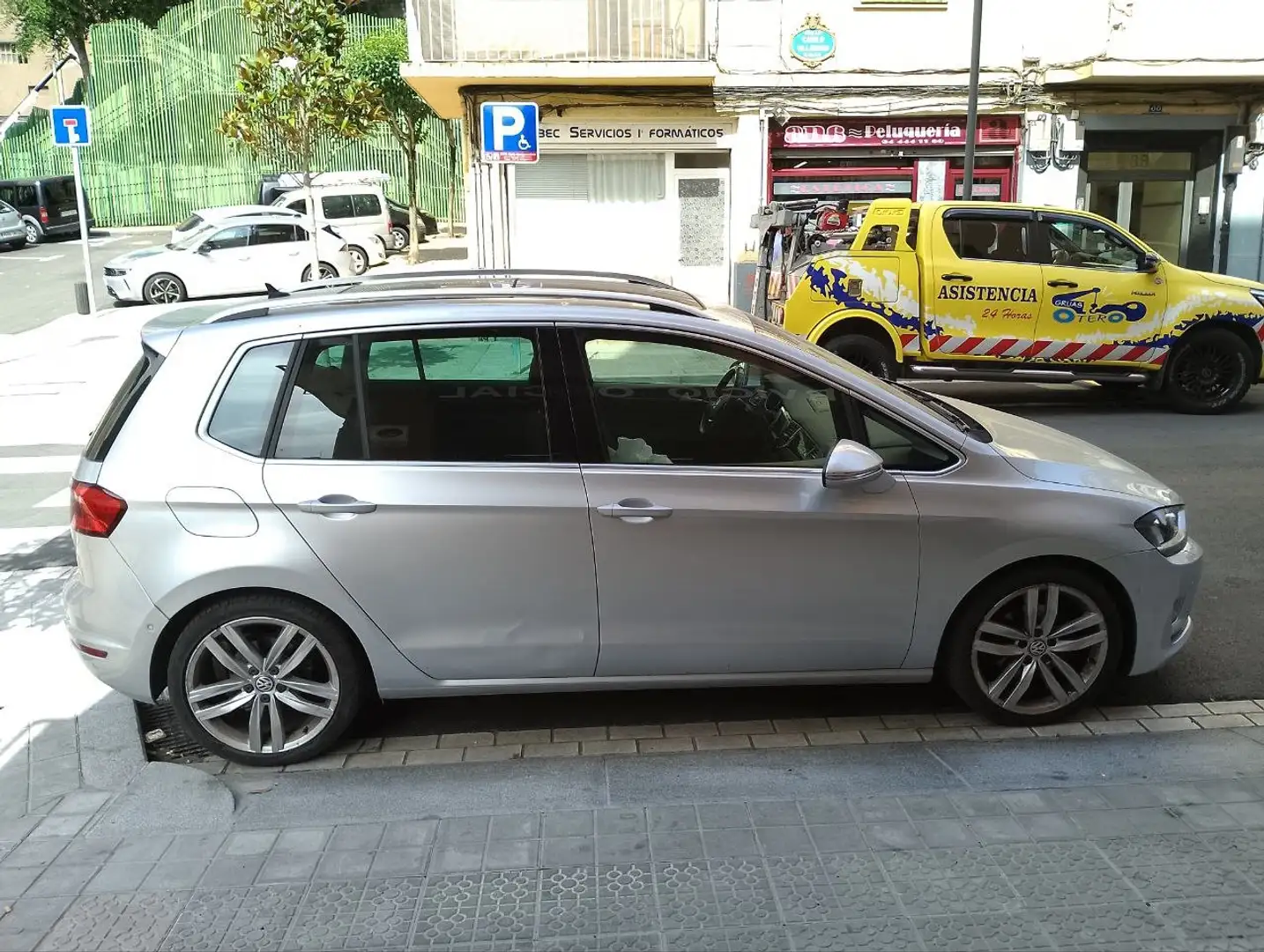 Volkswagen Golf Sportsvan Golf Sportsvan 2.0TDI CR BMT Advance DSG Advance Plateado - 2