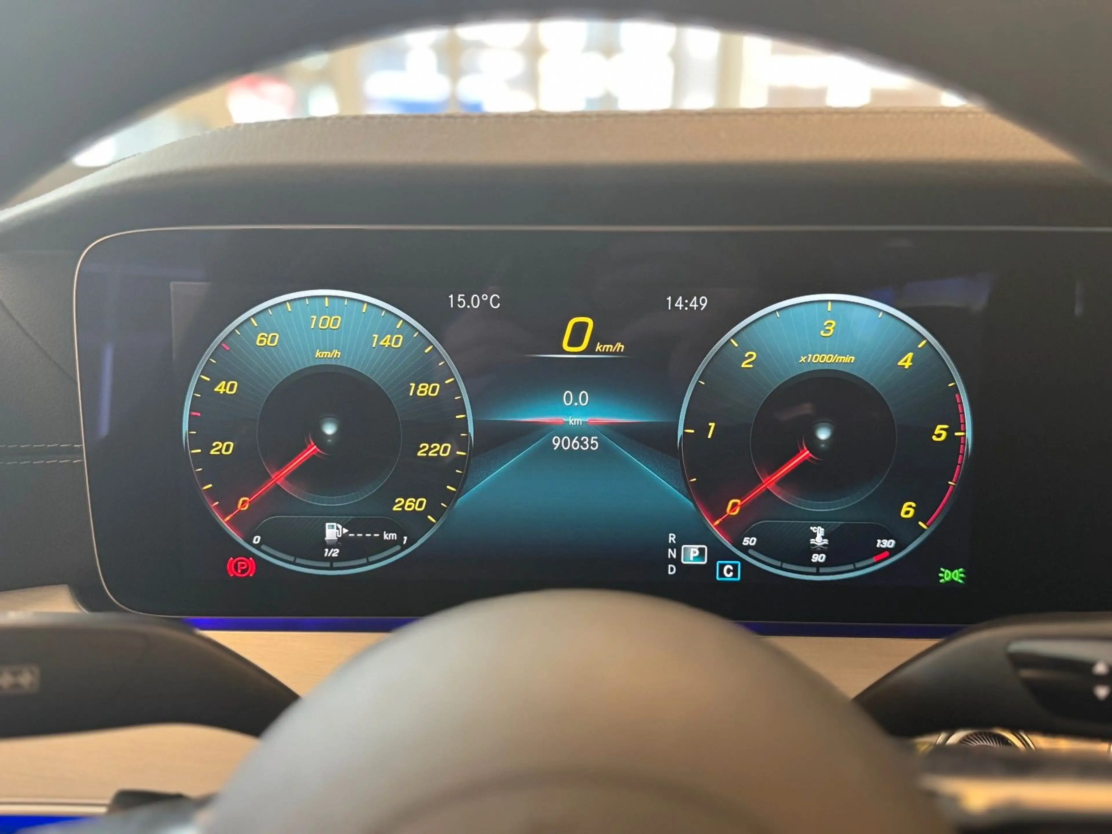 Mercedes-Benz CLS 400 d 4M AMG Distr. SHD RFK LED CarPlay — photo 17
