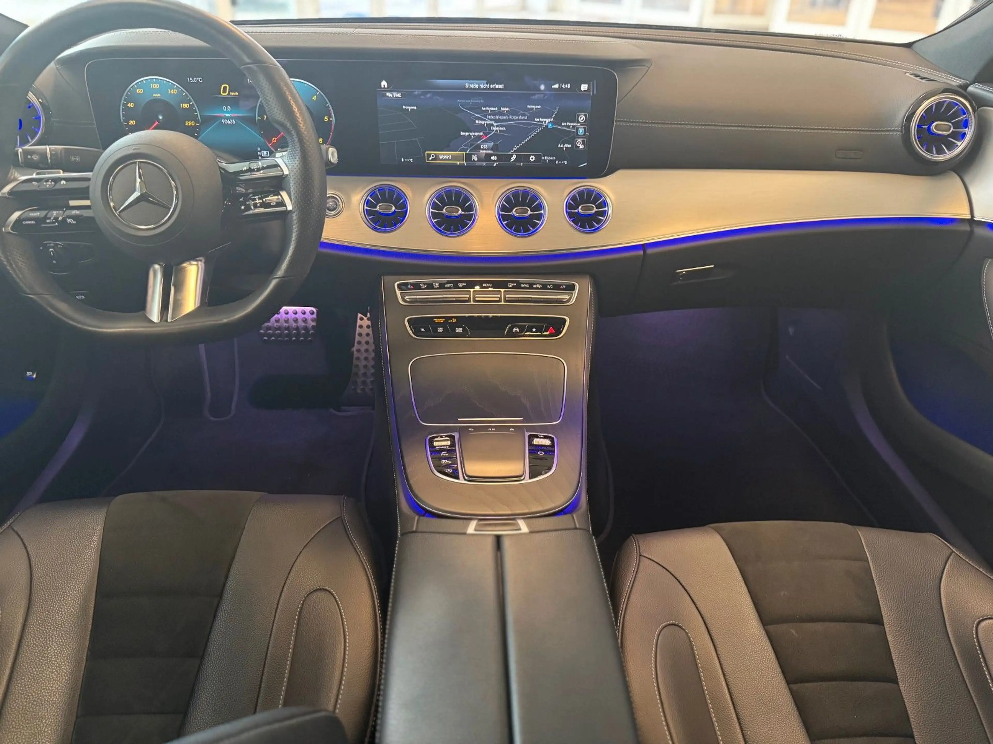 Mercedes-Benz CLS 400 d 4M AMG Distr. SHD RFK LED CarPlay — photo 10