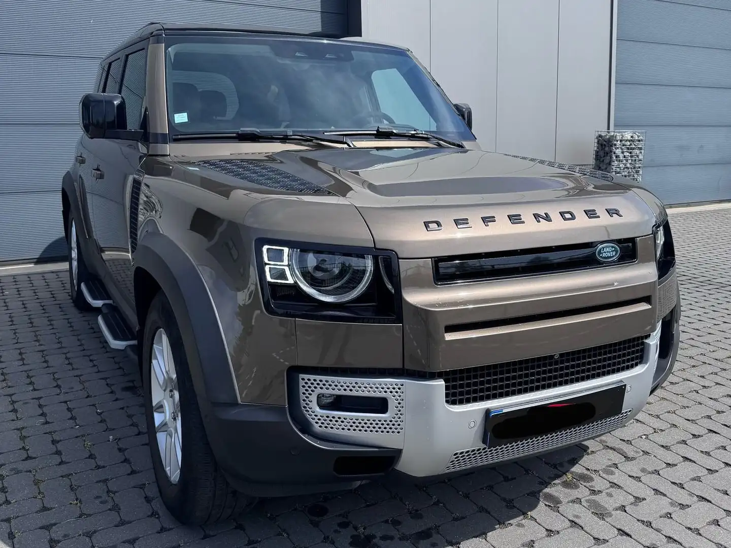 Land Rover Defender Defender 110 D240 First Edition Brąz - 1