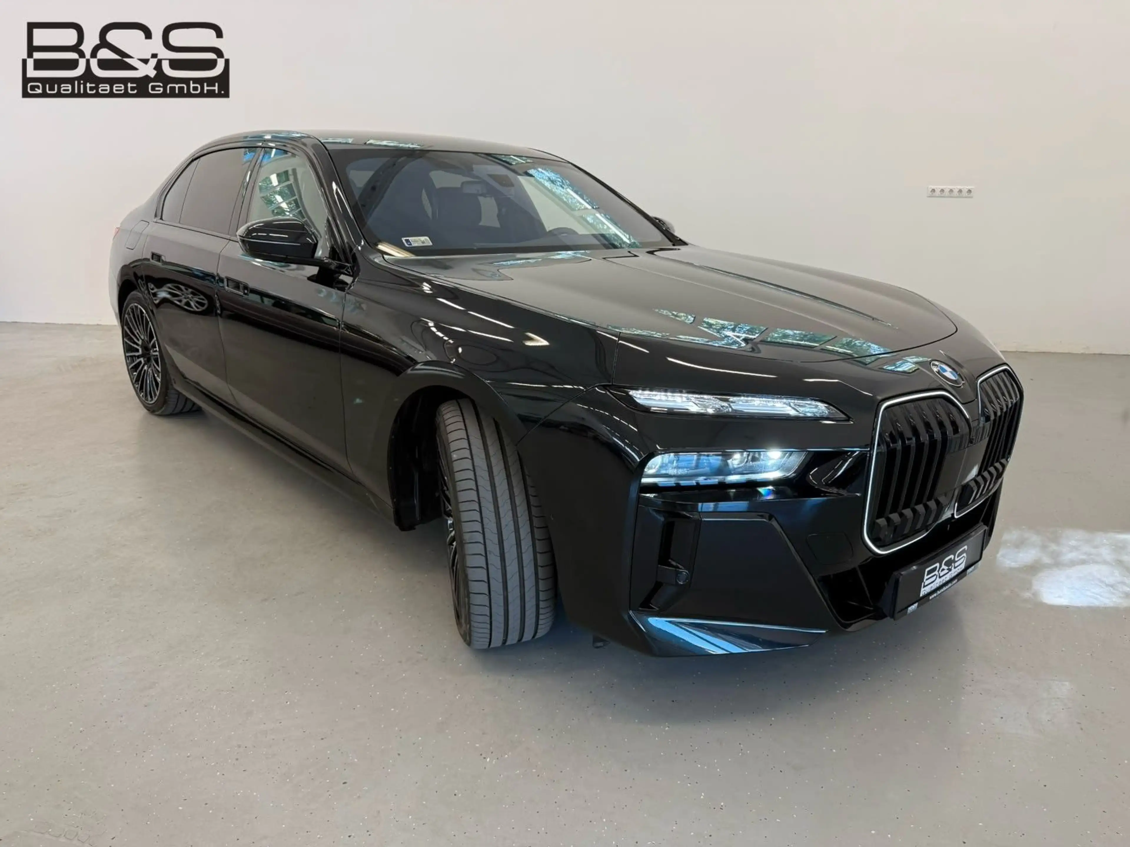 BMW 740 d xDrive M Sport,VOLLAUSST,MWST AUSW,UNFALLFR — photo 8