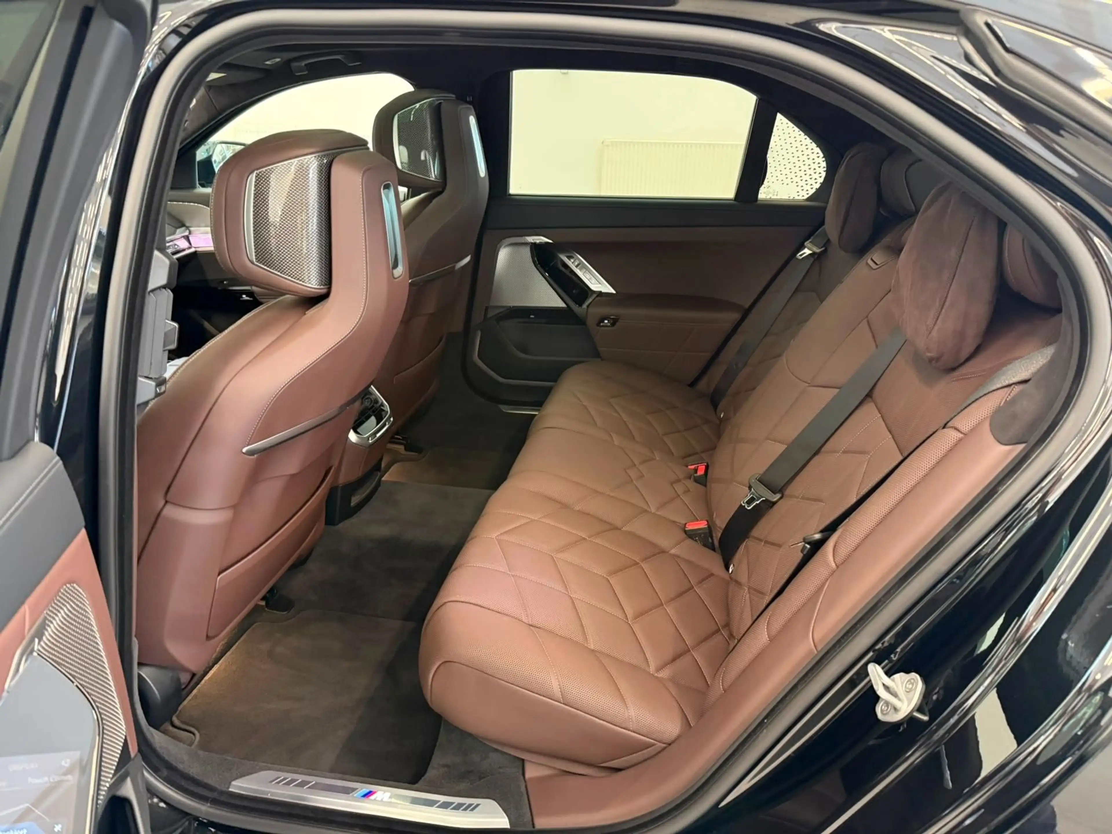 BMW 740 d xDrive M Sport,VOLLAUSST,MWST AUSW,UNFALLFR — photo 13
