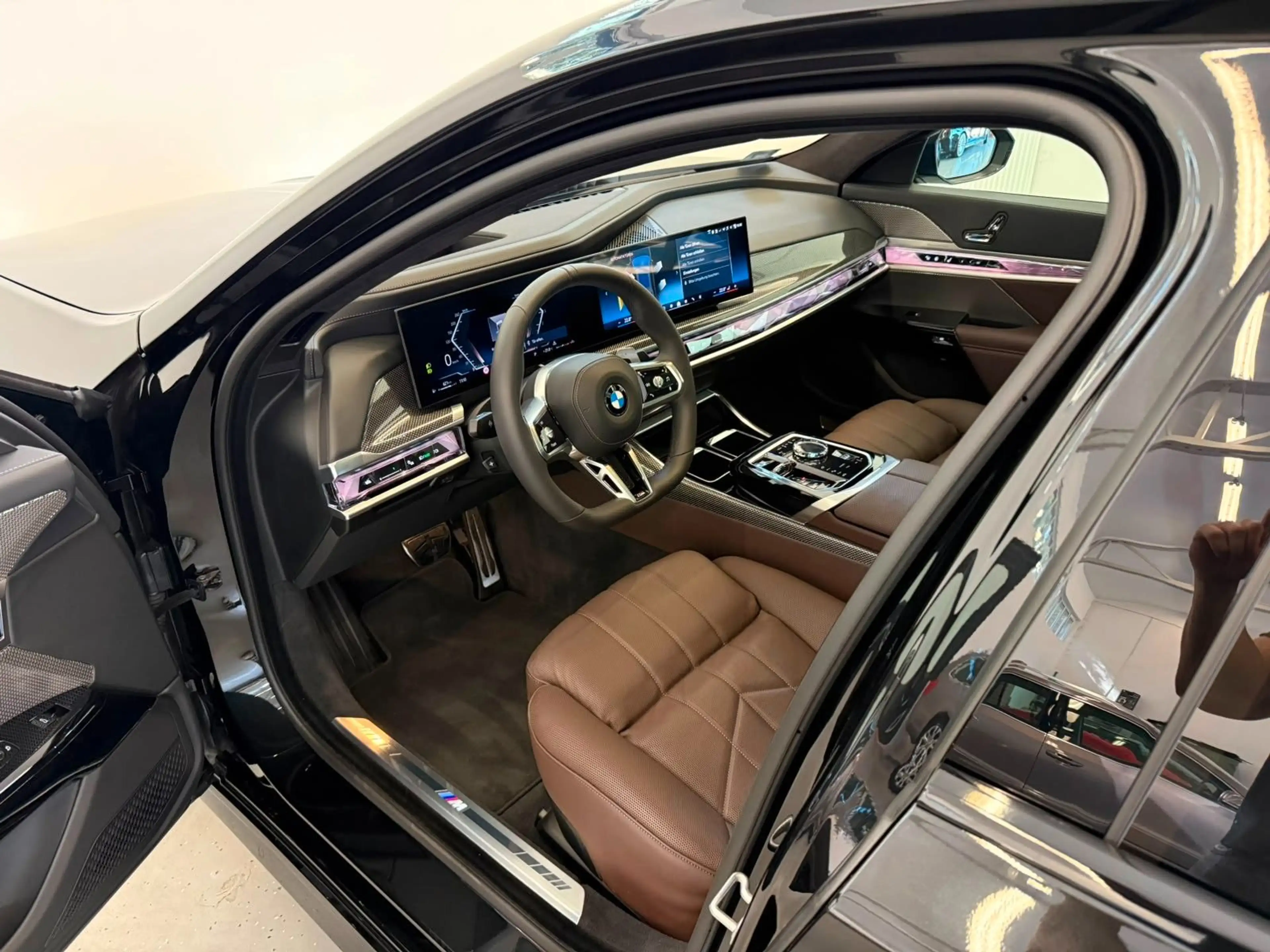 BMW 740 d xDrive M Sport,VOLLAUSST,MWST AUSW,UNFALLFR — photo 7