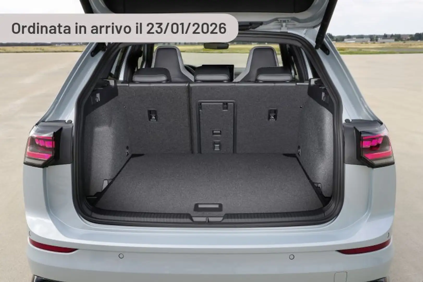 Volkswagen Golf Variant Variant 1.5 eTSI 150 CV ACT DSG R-Line Plus Argento - 1