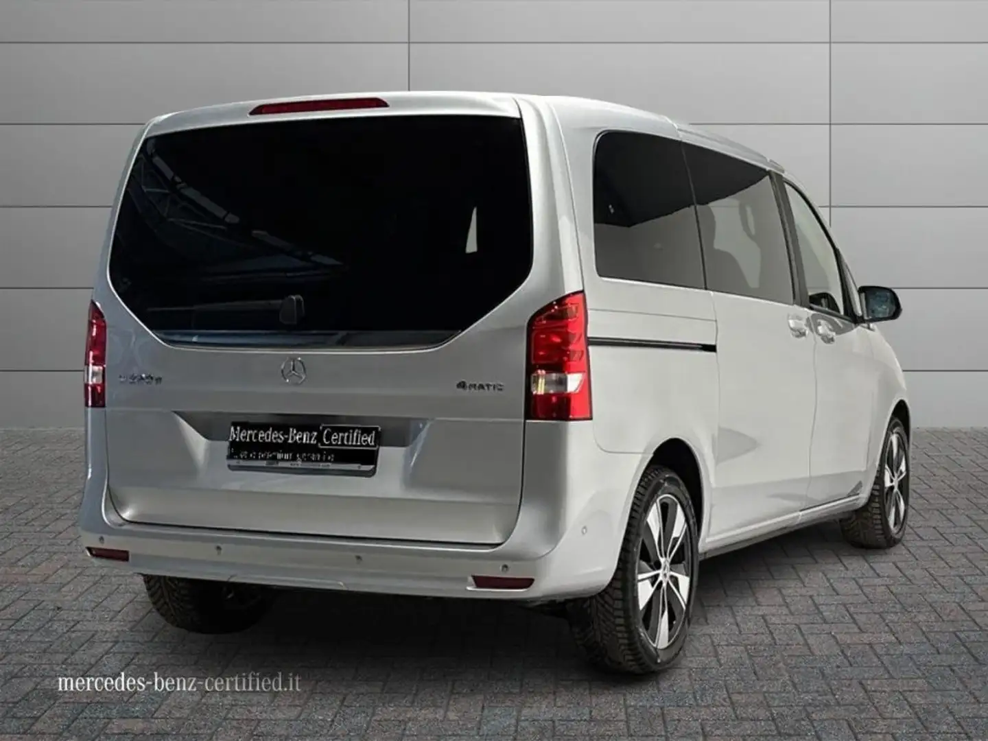 Mercedes-Benz V 250 d Automatic 4Matic Sport Compact Argento - 2