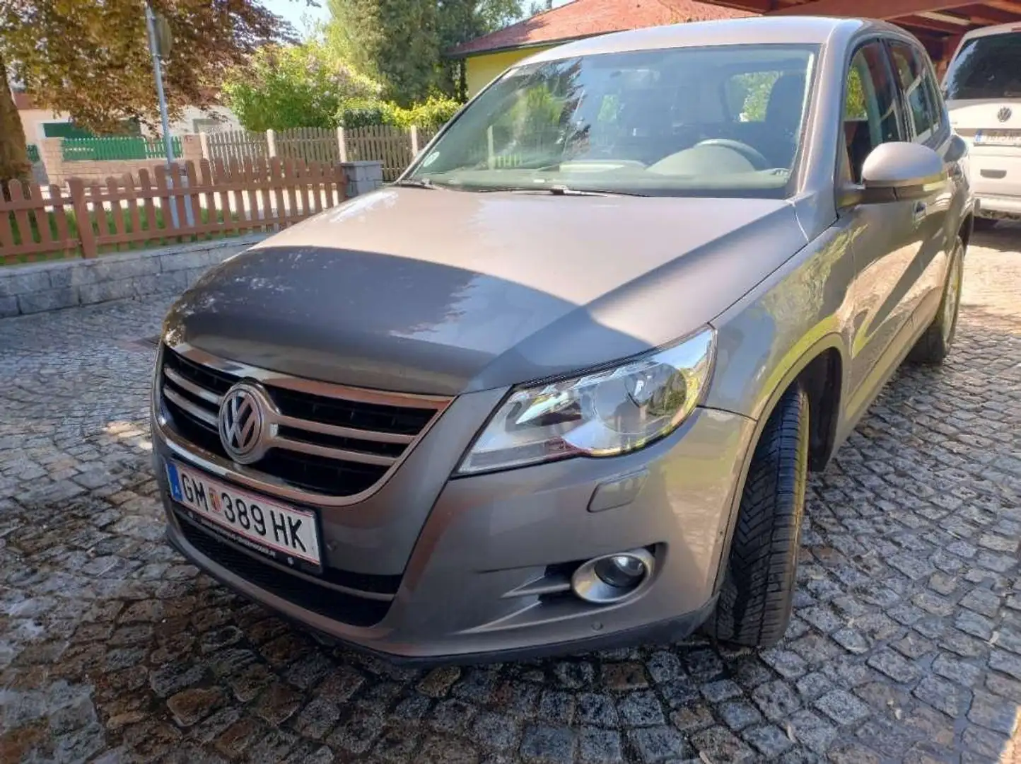 Volkswagen Tiguan Tiguan 1,4 TSI 4Motion Track Grau - 1