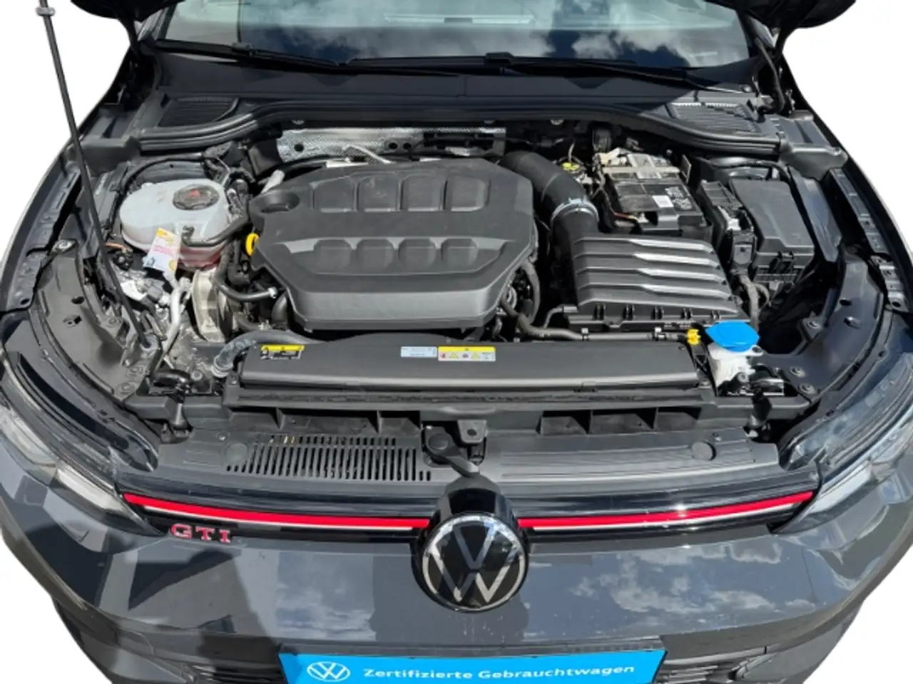 Volkswagen Golf VIII 2.0 TSI Clubsport DSG LED+ NAVI LM19'' APP-CO 9
