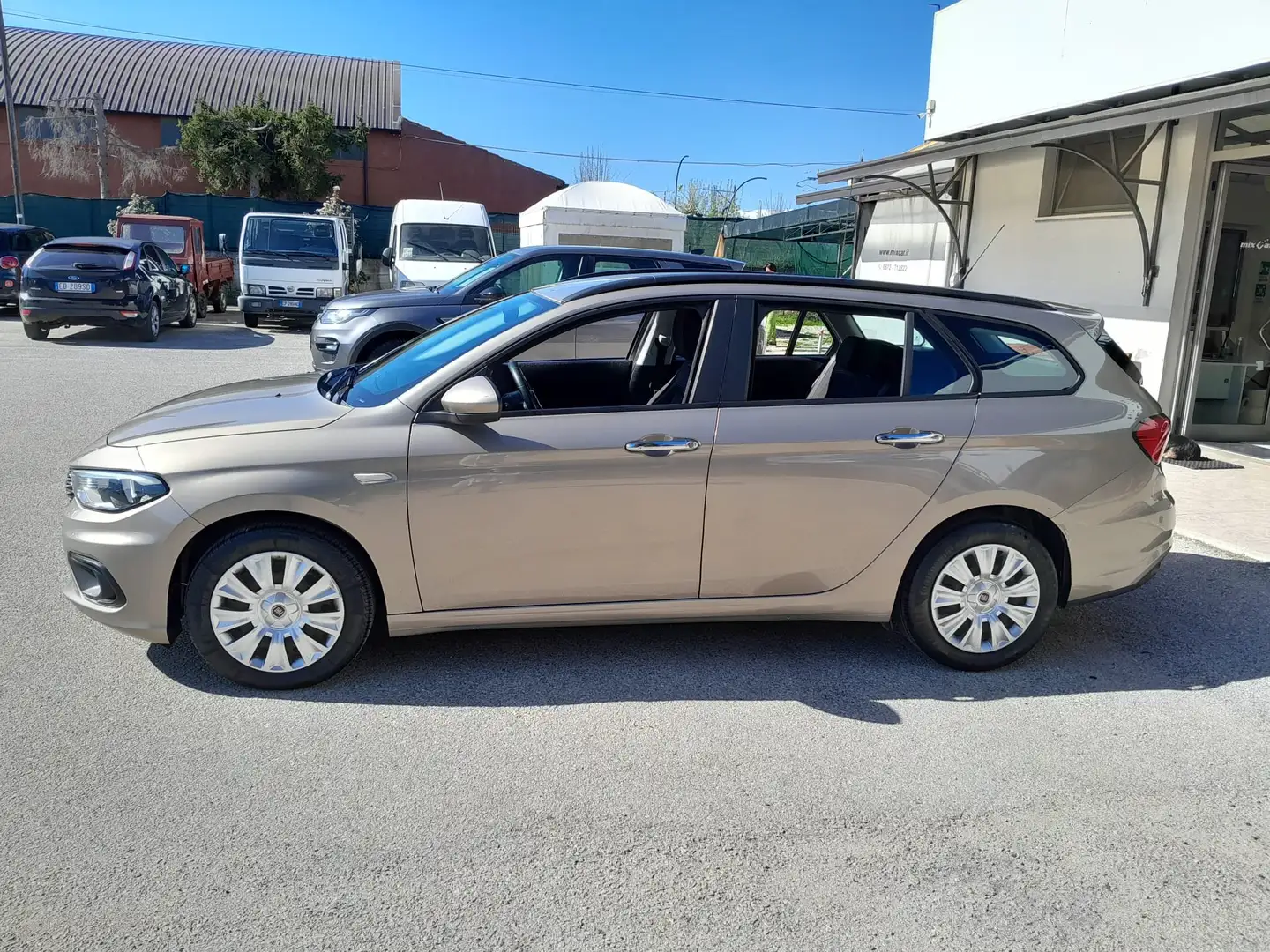 Fiat Tipo SW 1.6 mjt Easy s Brons - 1