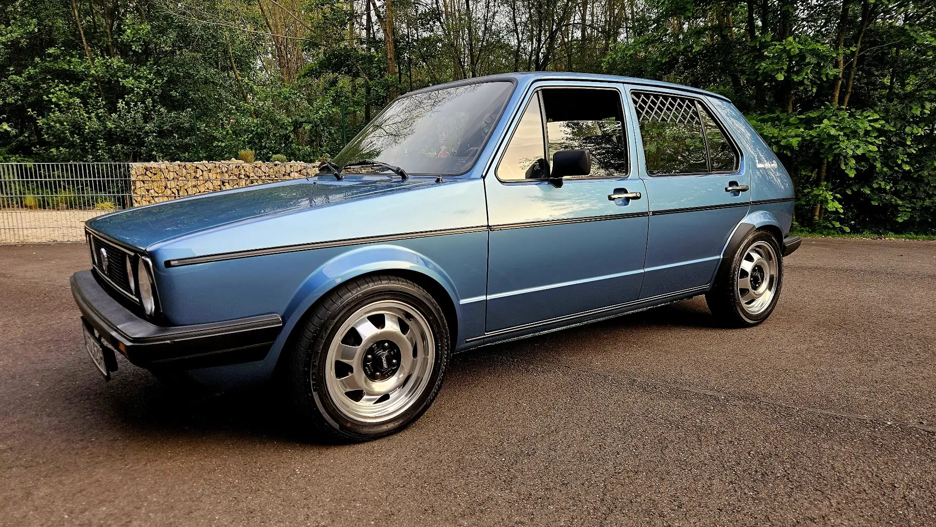 Volkswagen Golf Golf 1 Diesel LX-LUXUS Top Zustand  H-Zulassung Bleu - 1