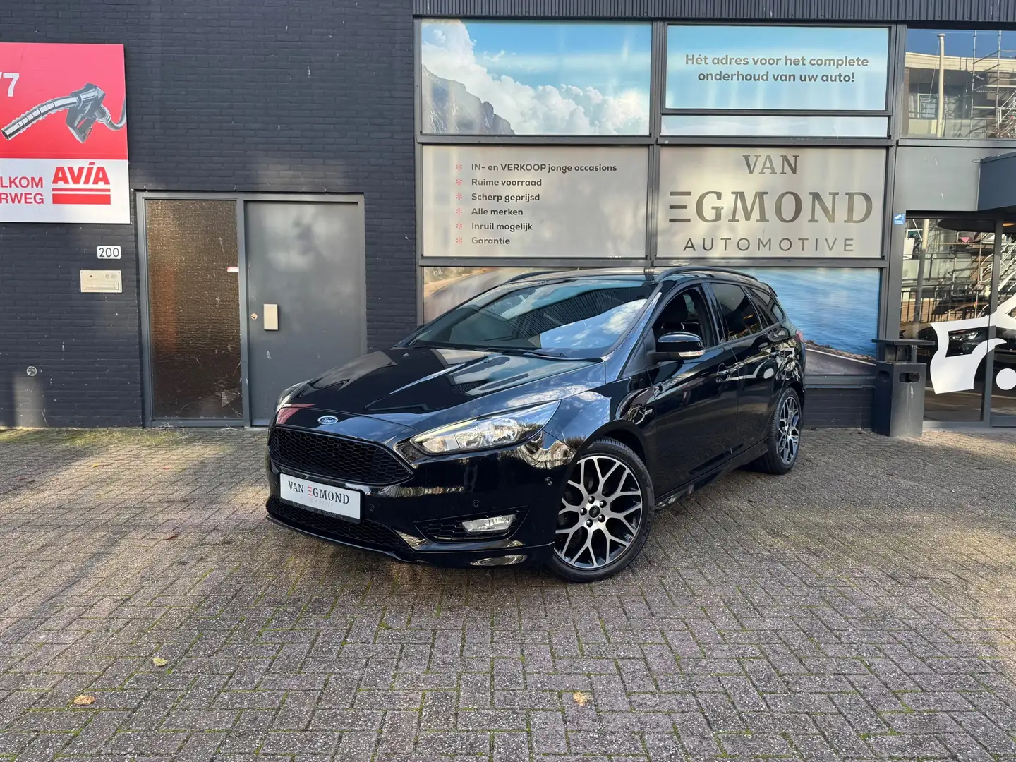 Ford Focus Wagon 1.0 EcoBoost ST Line Business Noir - 1