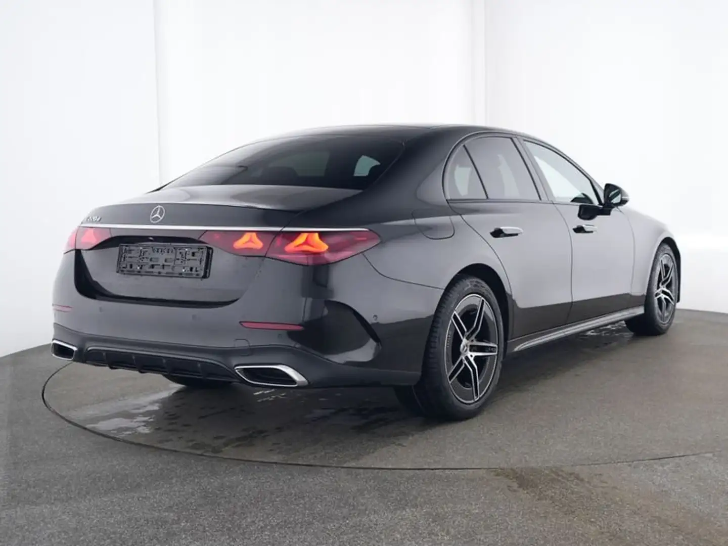 Mercedes-Benz E 220 d AMG Line Advanced auto Negro - 2