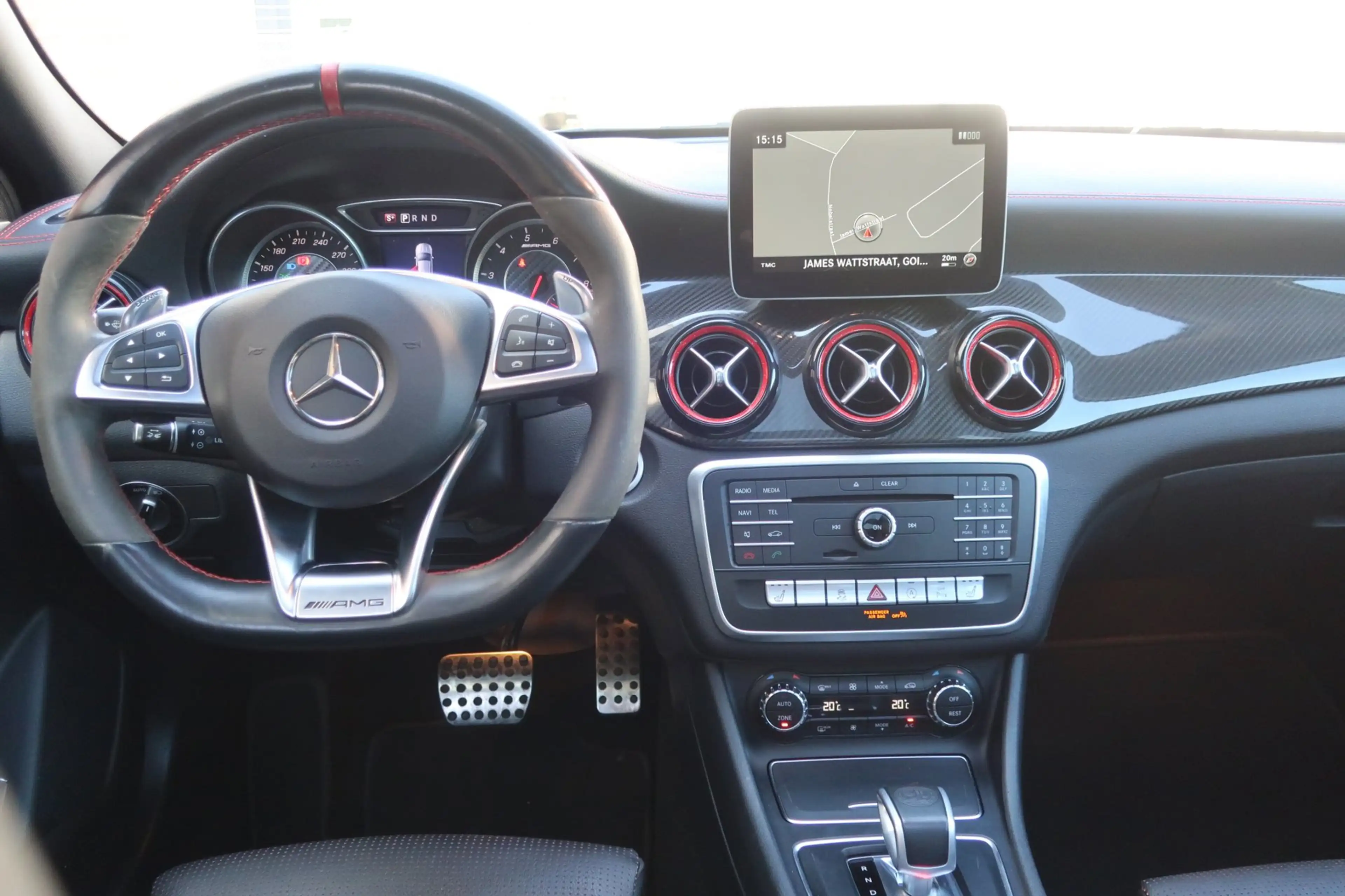 Mercedes-Benz GLA 45 AMG 4MATIC Premium Plus ADAP-CRUIS_360CAM_SFEERVER_H&K — photo 12