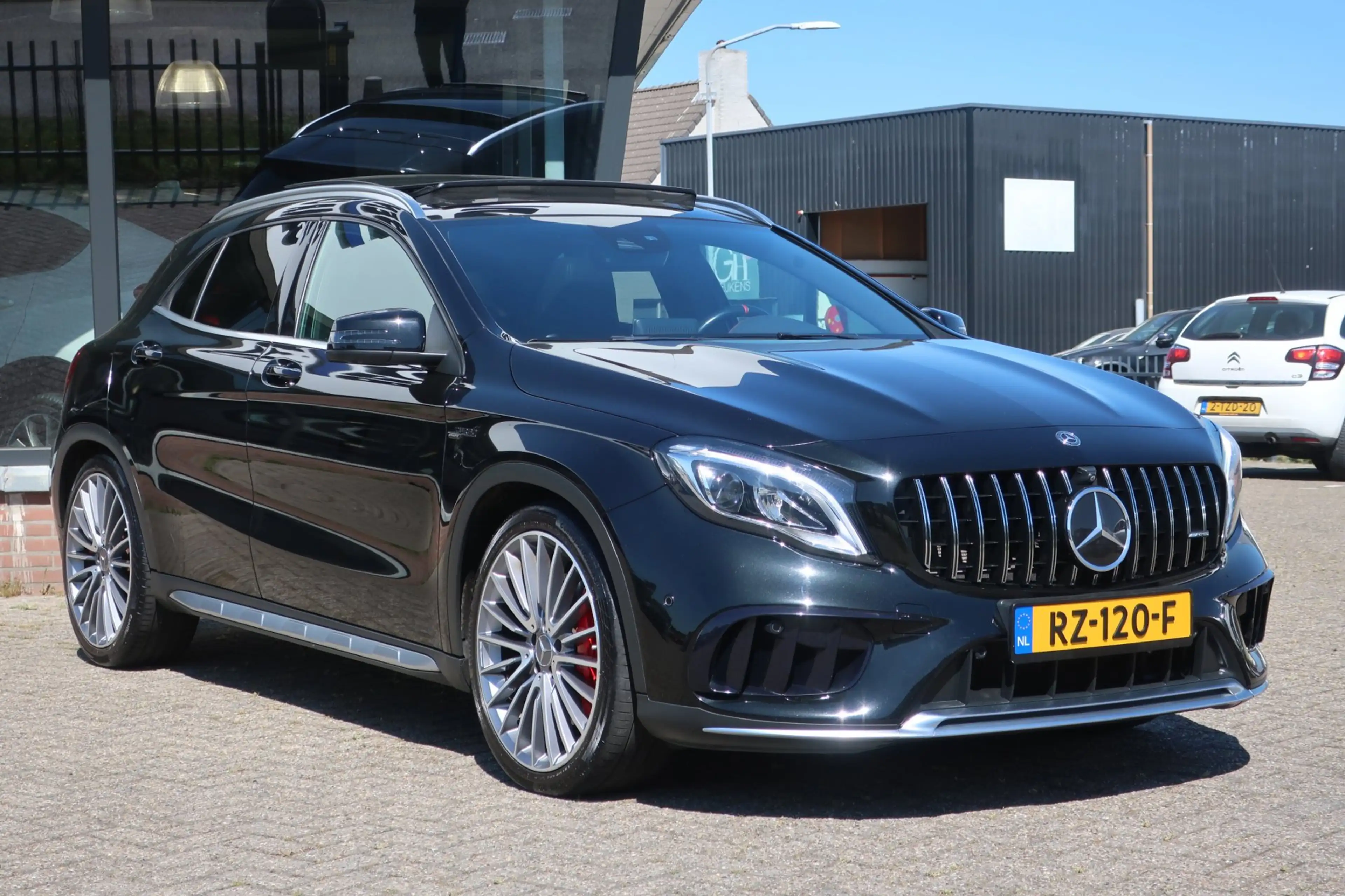 Mercedes-Benz GLA 45 AMG 4MATIC Premium Plus ADAP-CRUIS_360CAM_SFEERVER_H&K — photo 7