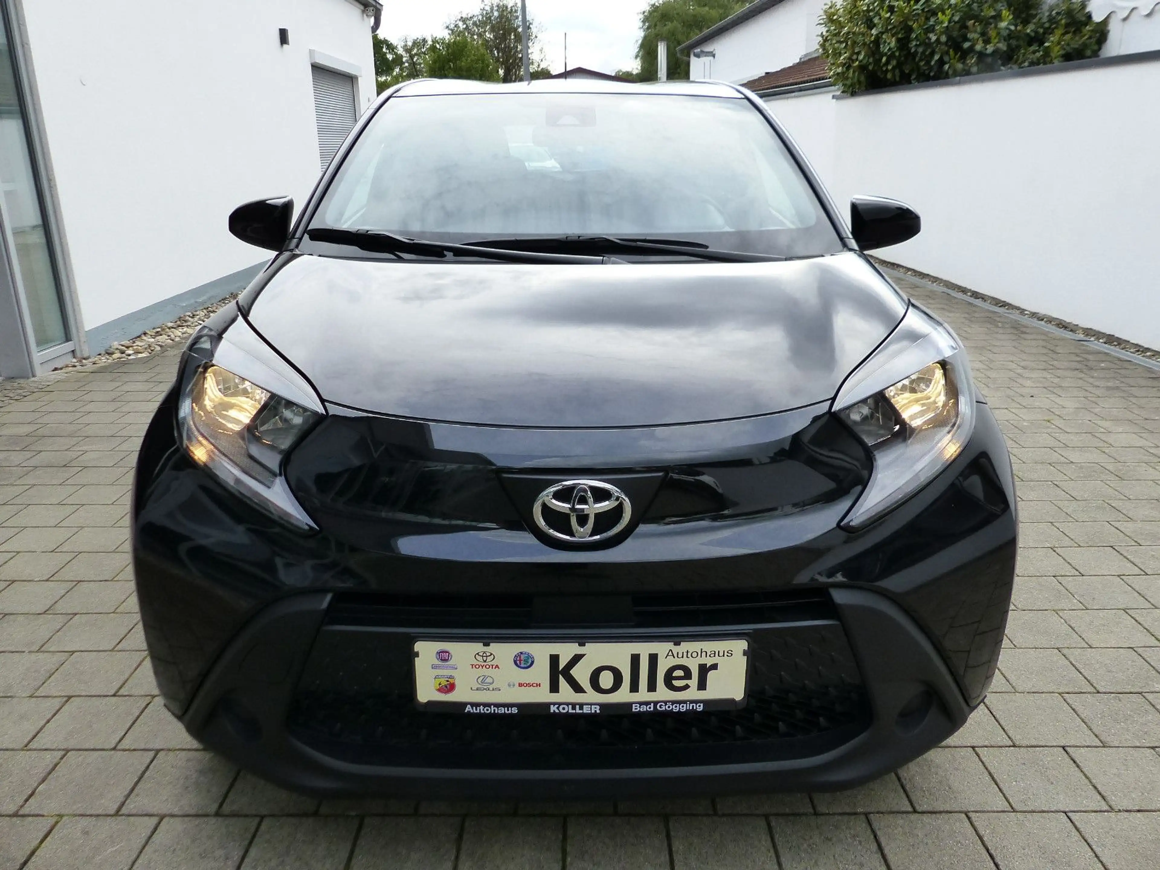 Toyota Aygo X Automatik Business Kamera CarPlay Sitzhzg — photo 3