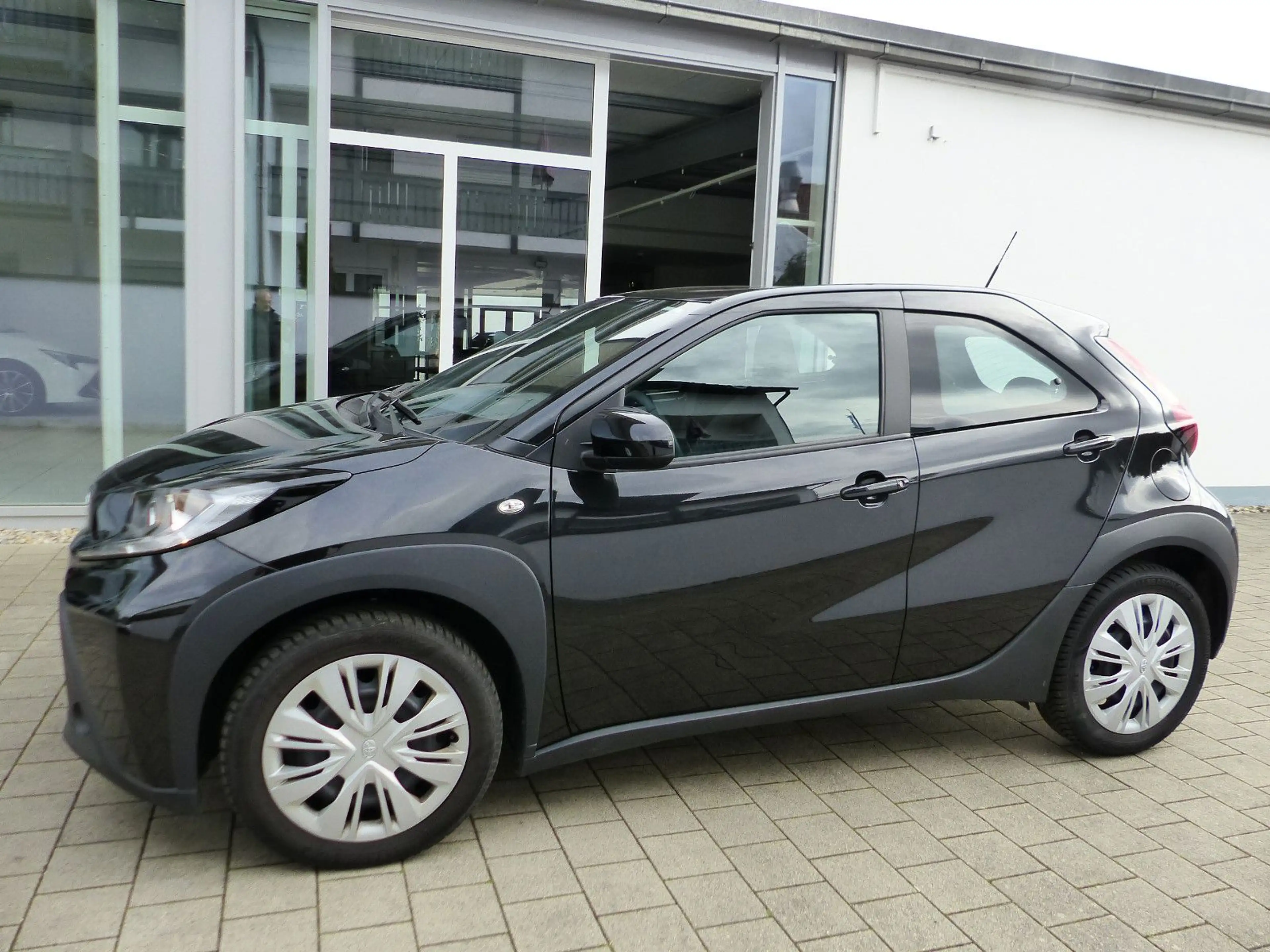 Toyota Aygo X Automatik Business Kamera CarPlay Sitzhzg — photo 2