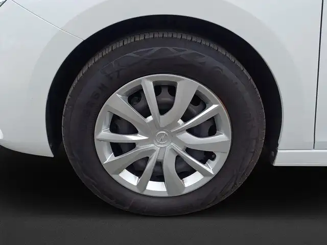 Opel Corsa view 8