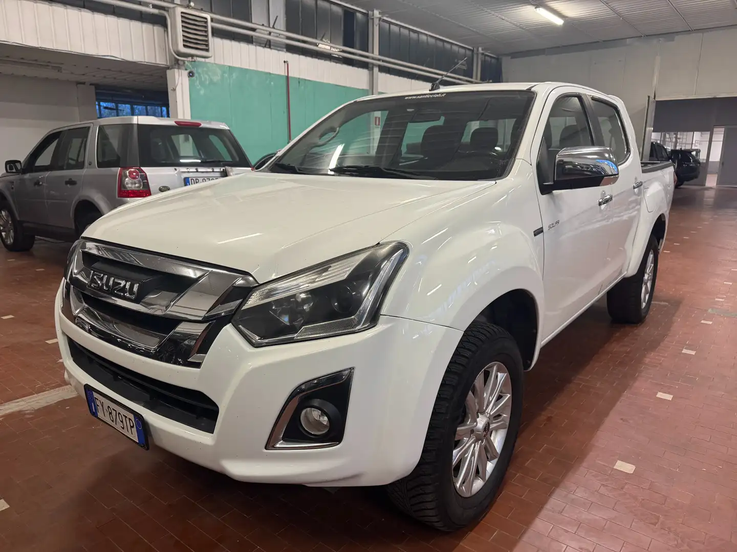 Isuzu D-Max 1.9 td crew Solar 4x4 Blanc - 1