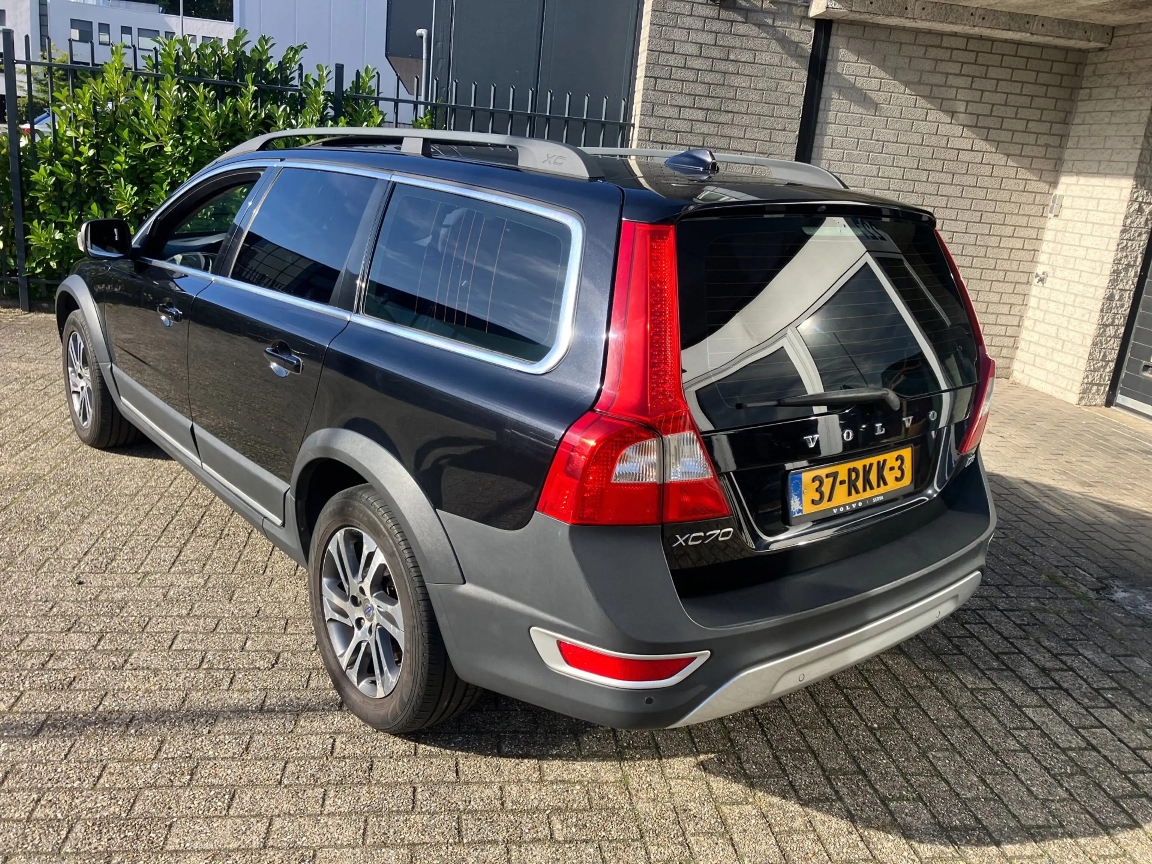 Volvo XC70 2.0 D3 FWD Limited Edition / EURO-5 / 5-CILINDER / — photo 2