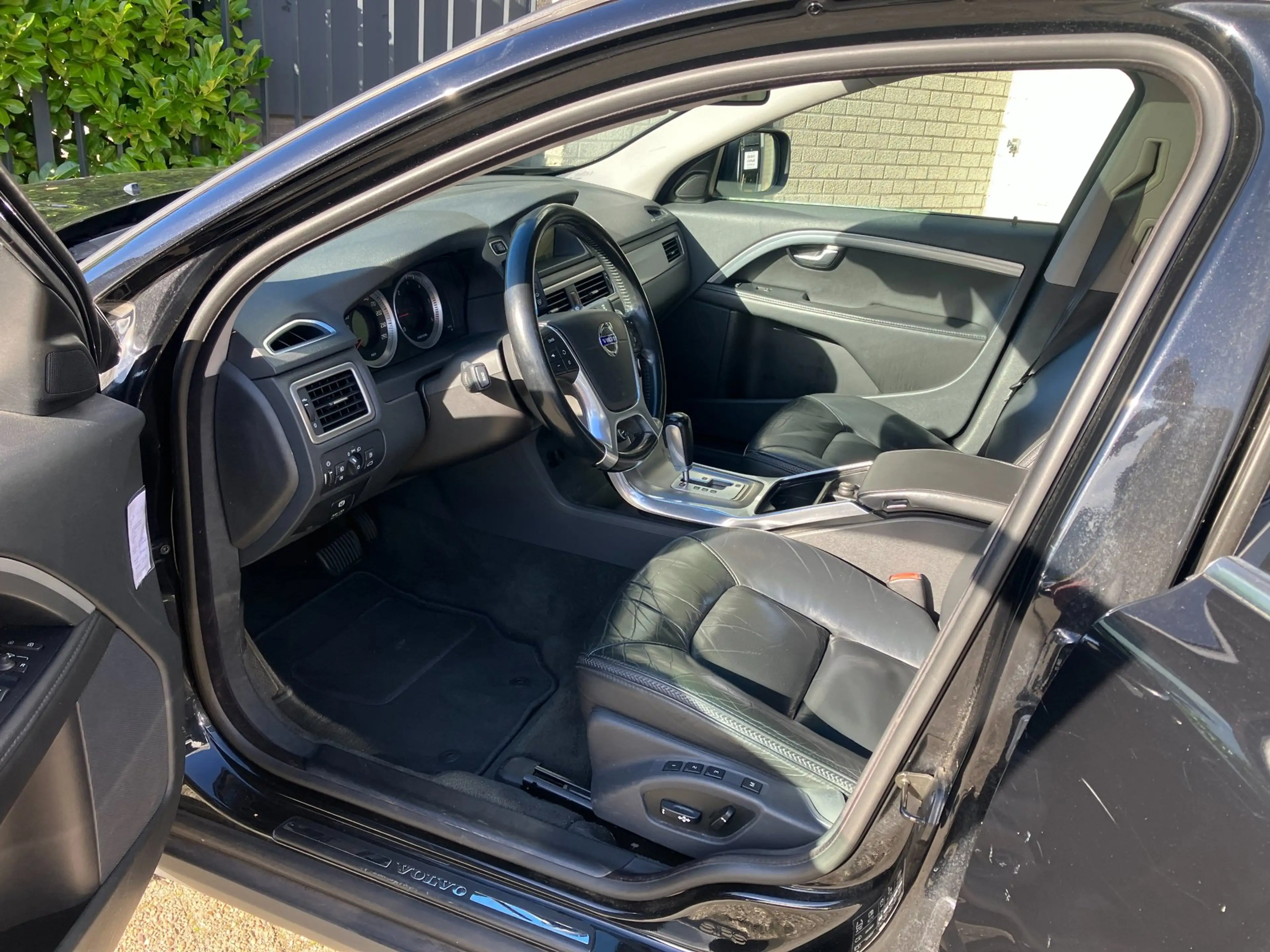 Volvo XC70 2.0 D3 FWD Limited Edition / EURO-5 / 5-CILINDER / — photo 8