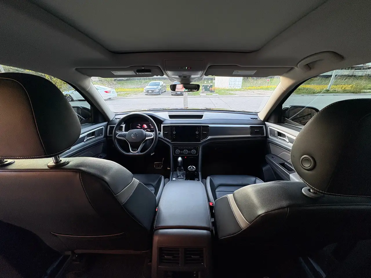 Volkswagen Atlas снимка Volkswagen Atlas
