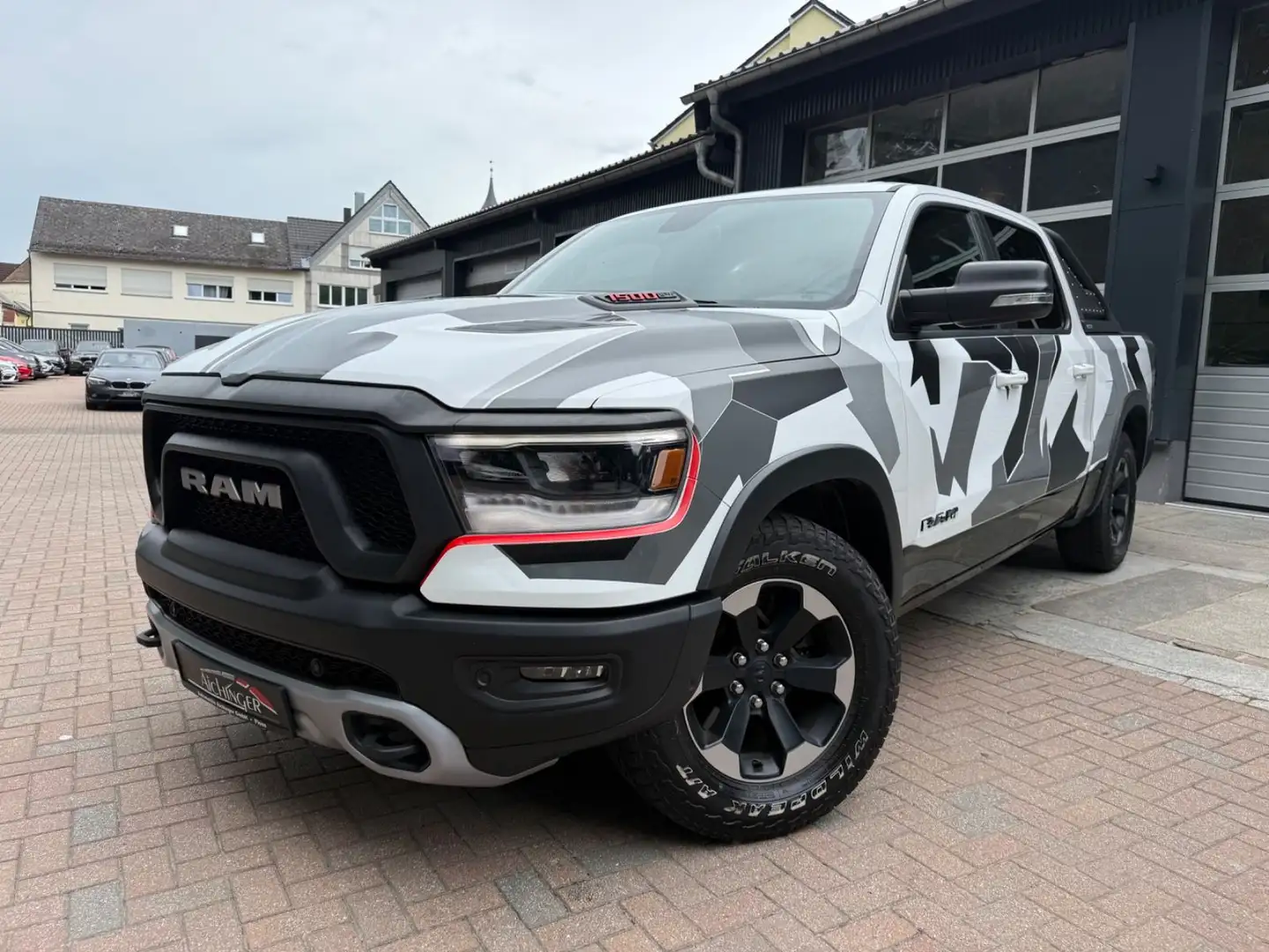 Dodge RAM 5.7 V8 Rebell Leder Luftfahrwerk Unfallfrei - 1