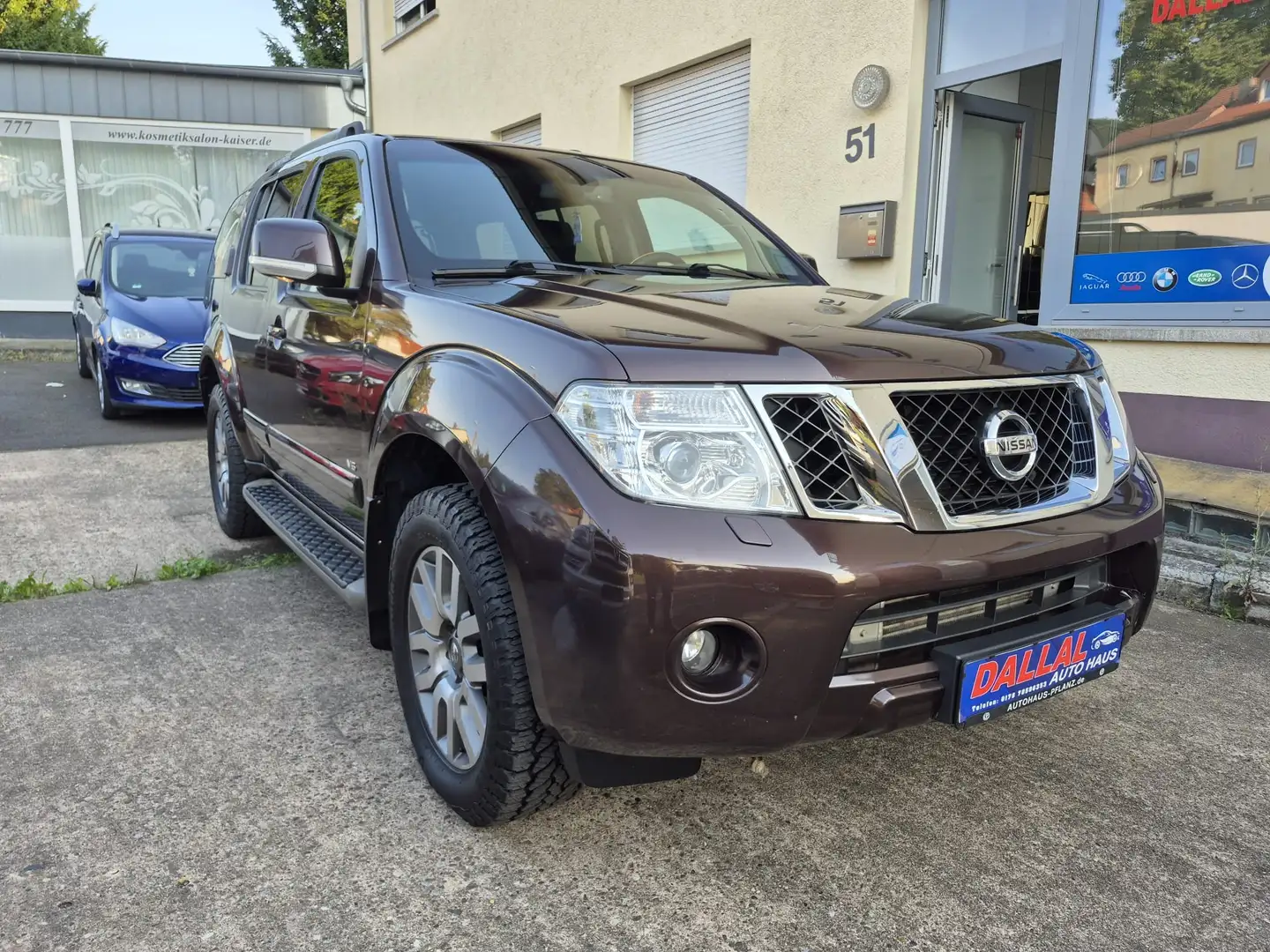 Nissan Pathfinder 3.0 dCi 7 sitze Brun - 1
