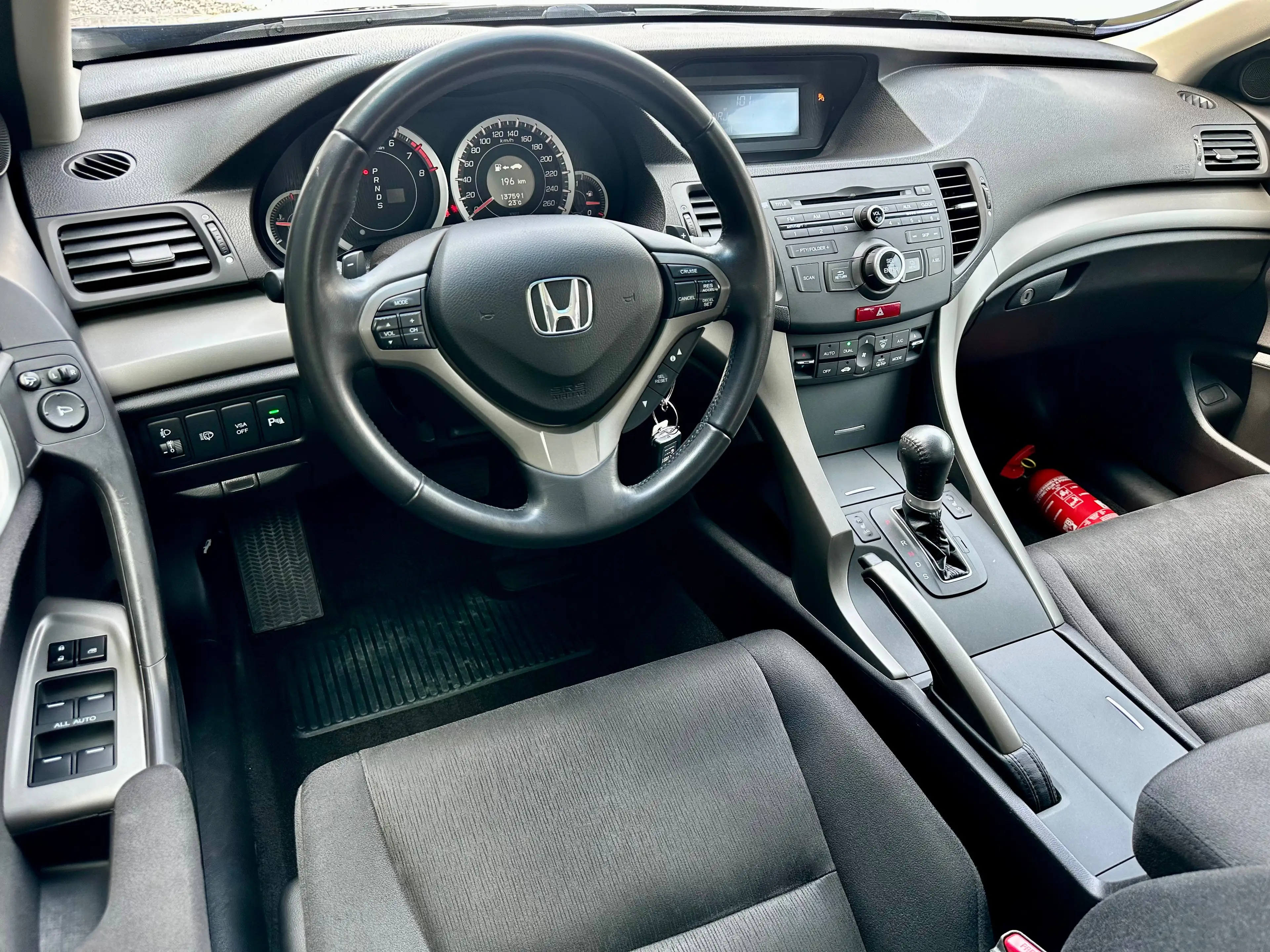 Honda Accord Accord 2.0 i-VTEC ! 1er Prop. ! Automatique ! Carnet Complet !! — photo 13