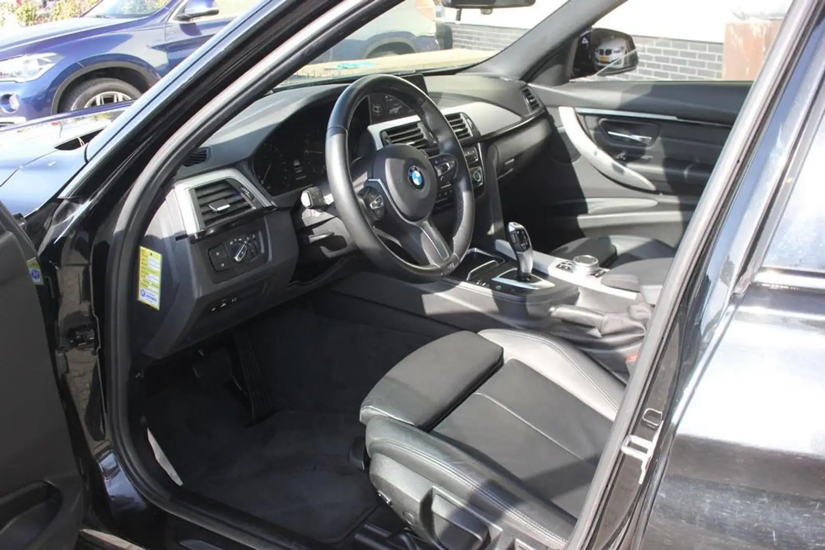 BMW 318 3-serie Touring 318i M Sport Corporate Lease | Cam Noir - 2