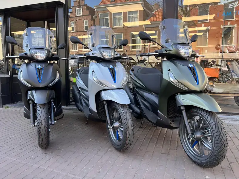 Piaggio Beverly 400 - foto 4