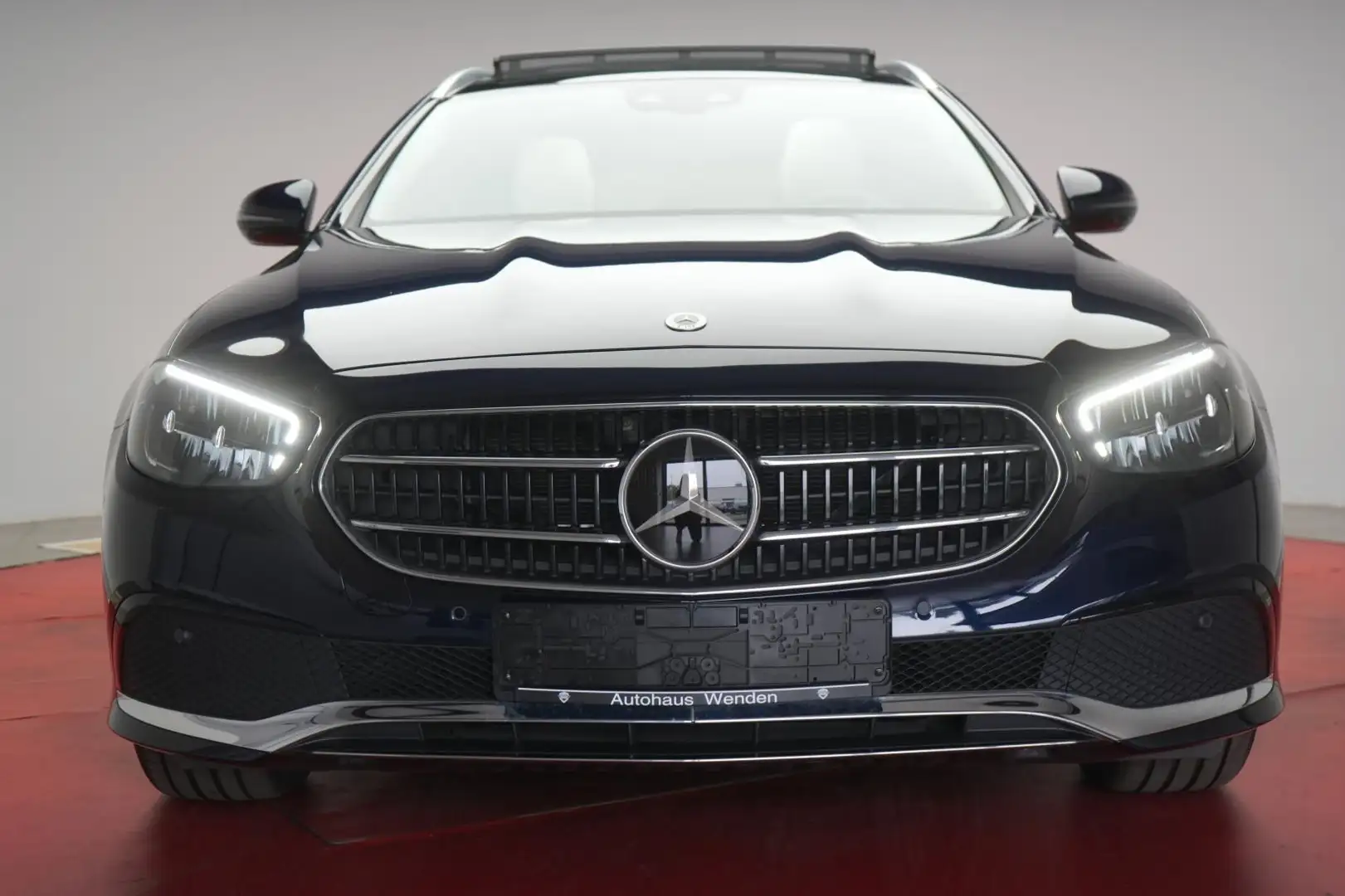 Mercedes-Benz E 220 d 4Matic T 9G-Tronic Avantgarde Distronic/ Bleu - 2