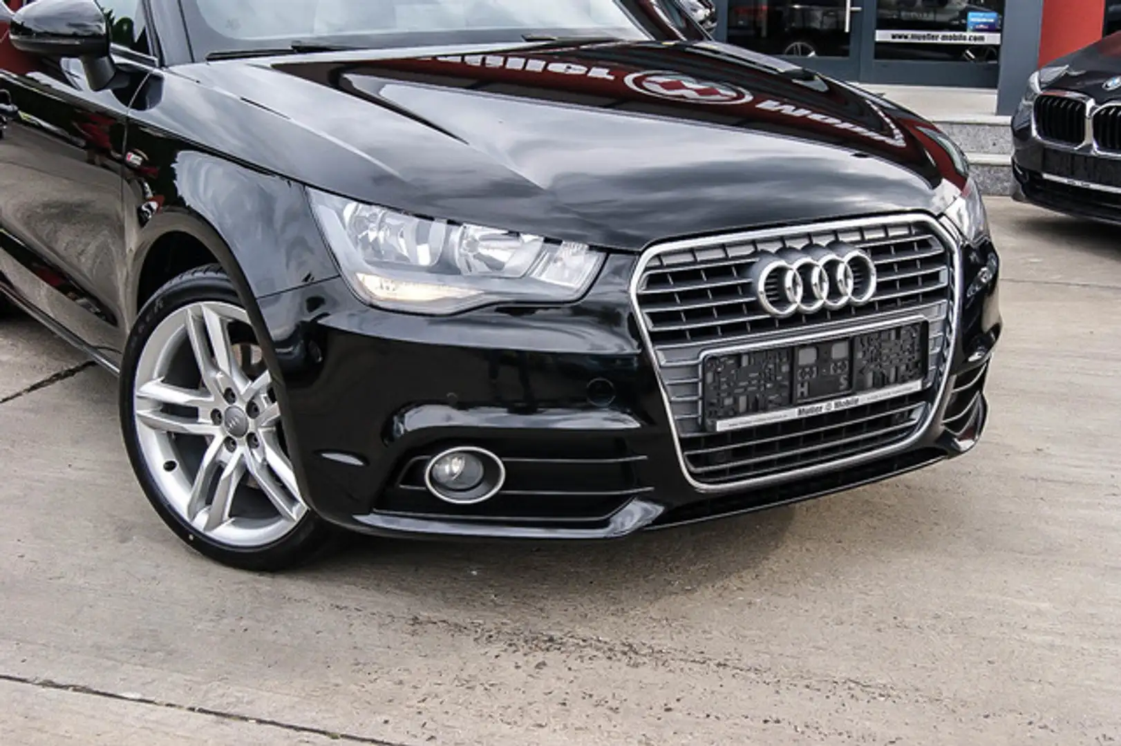 Audi A1 Sportback S line Sportpaket NAVIGATION PDC Noir - 2