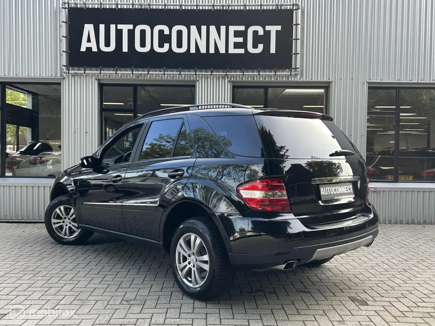 Mercedes-Benz ML 350 M-klasse CRUISE, NAVI, OPENDAK, PDC V/A Schwarz - 2
