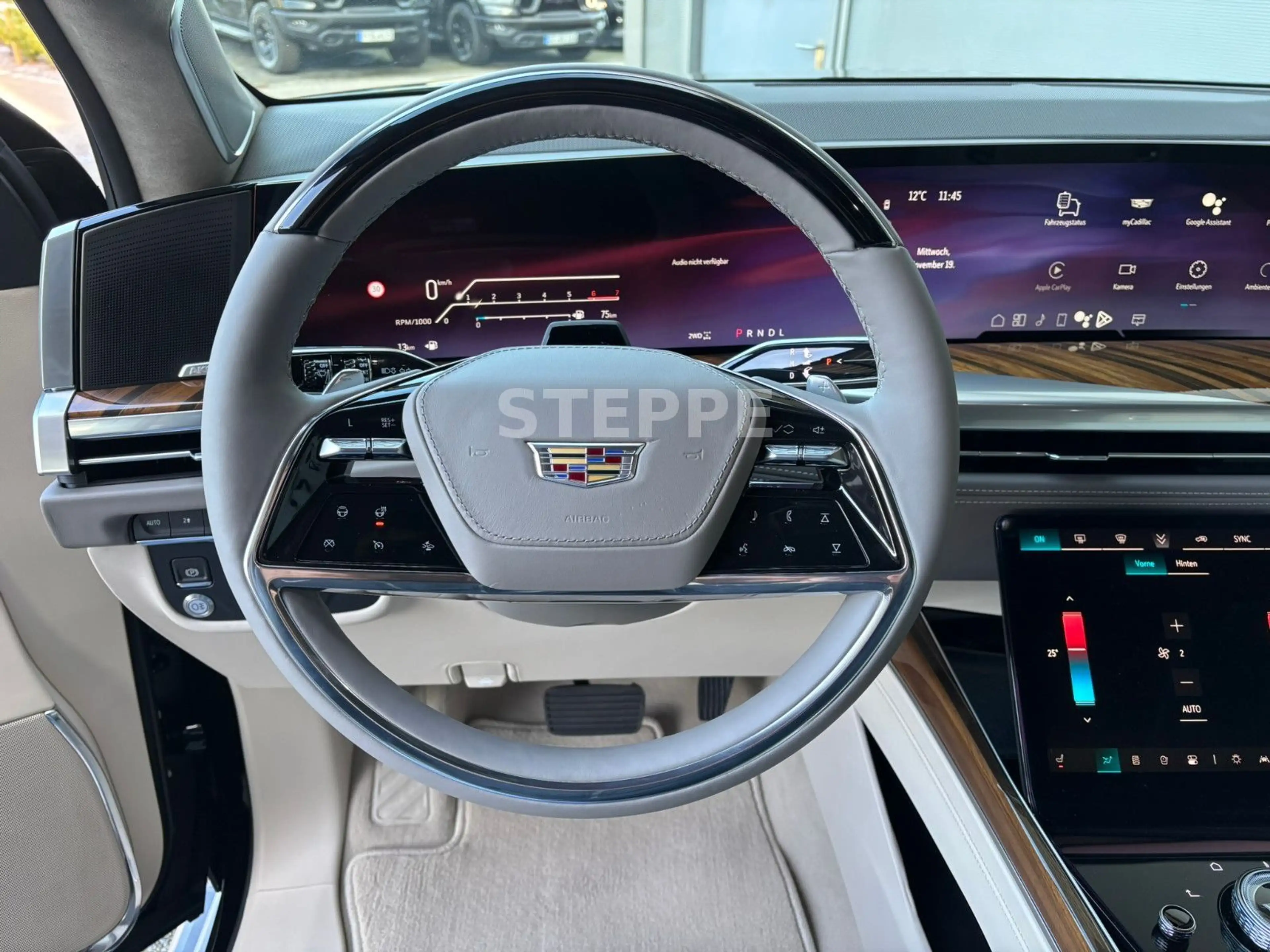 Cadillac Escalade FACELIFT MY26 6.2 V8 Platinum Luxury24" — photo 9