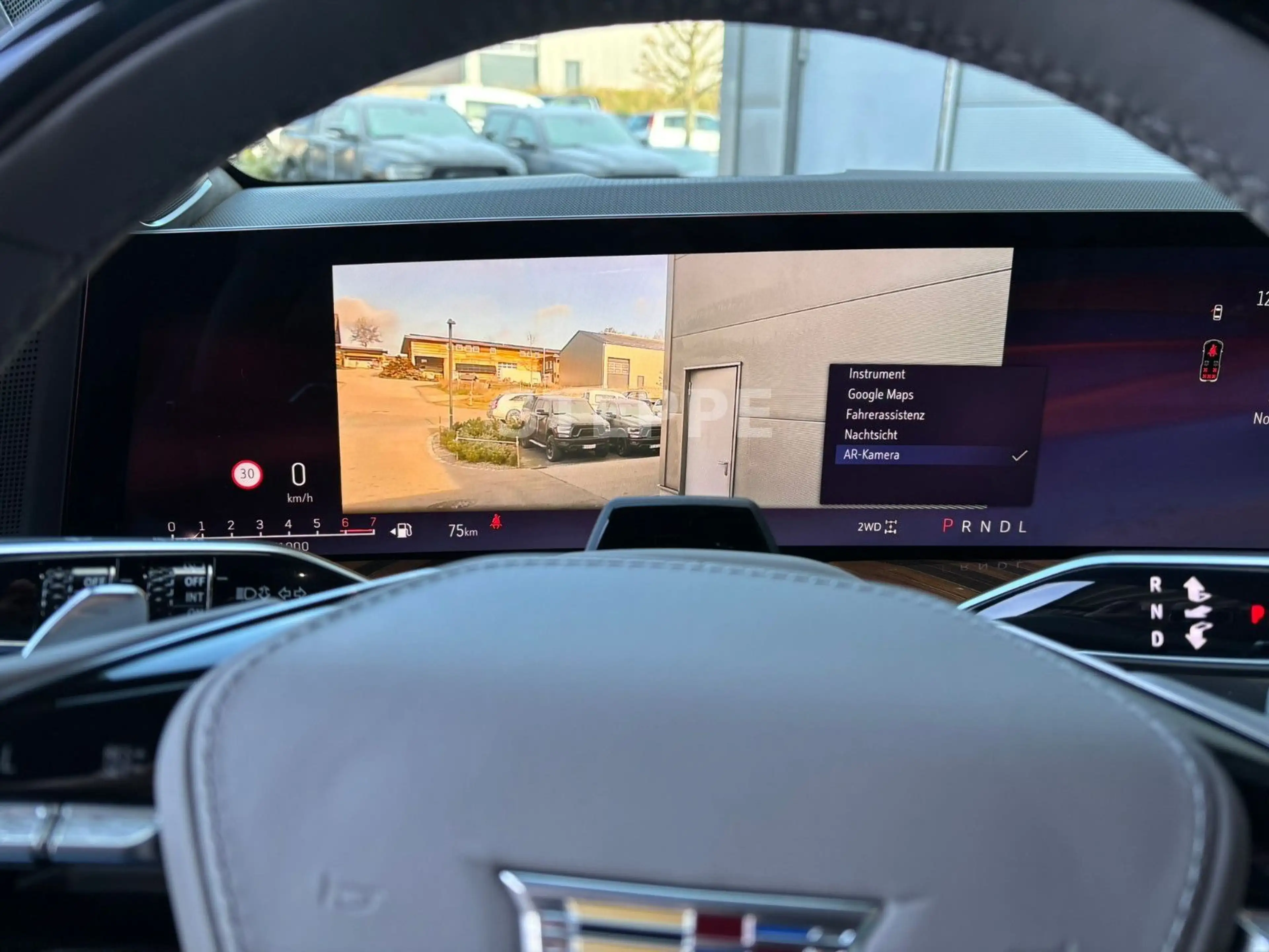 Cadillac Escalade FACELIFT MY26 6.2 V8 Platinum Luxury24" — photo 13