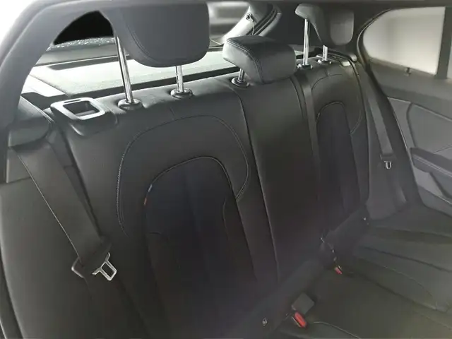 BMW 1 Series view 11