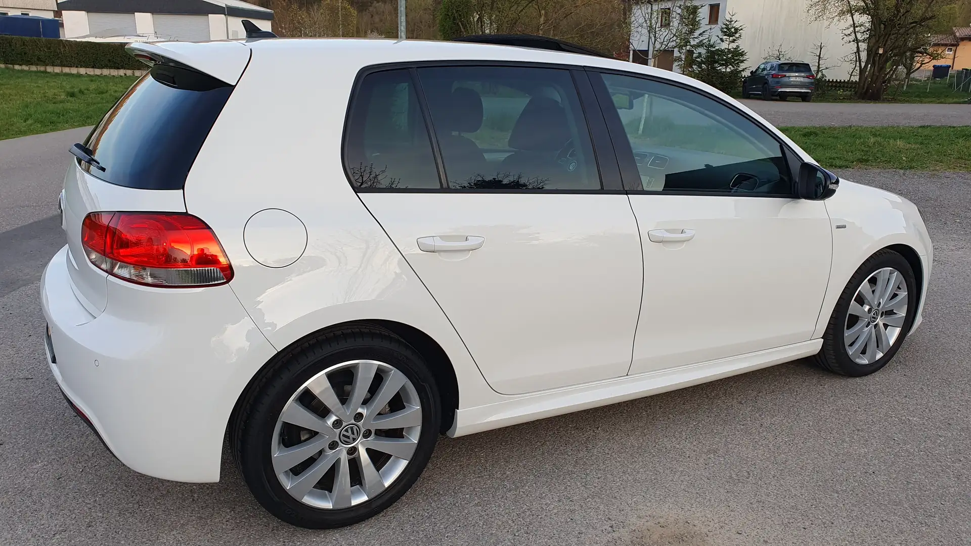 Volkswagen Golf Match 1,4 TSI Automatik / Navi / Xenon /Schiebed. Blanco - 2