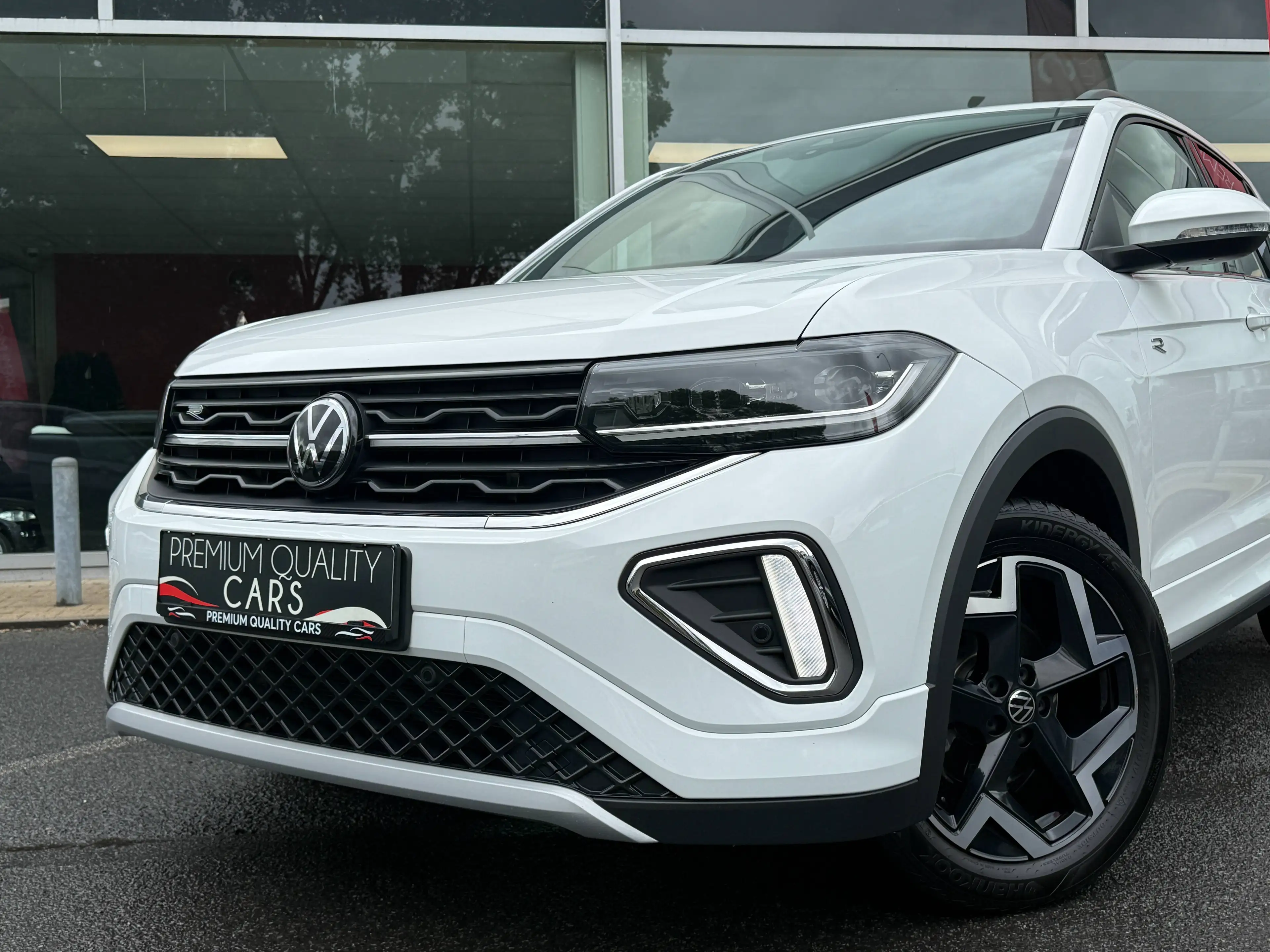 Volkswagen T-Cross R-Line / SFEERVERLICHTING / ZETELVERWARMING / CARPLAY / — photo 2