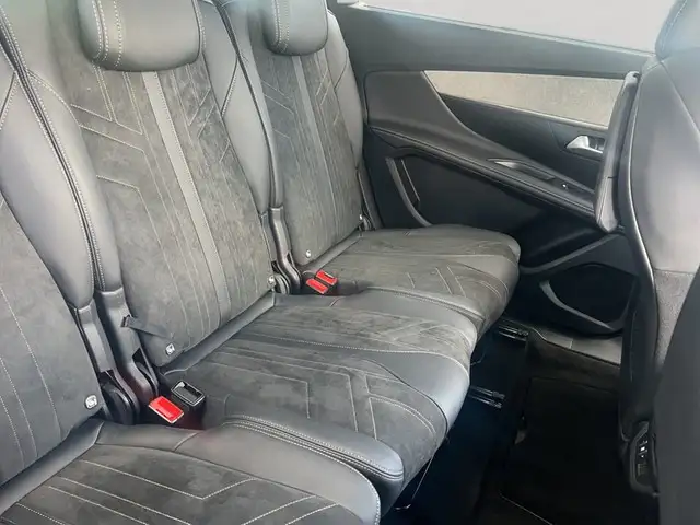 Peugeot 5008 view 15