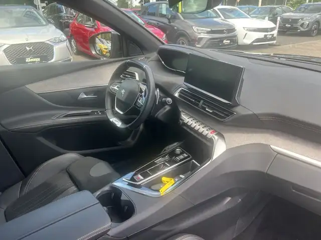 Peugeot 5008 view 10