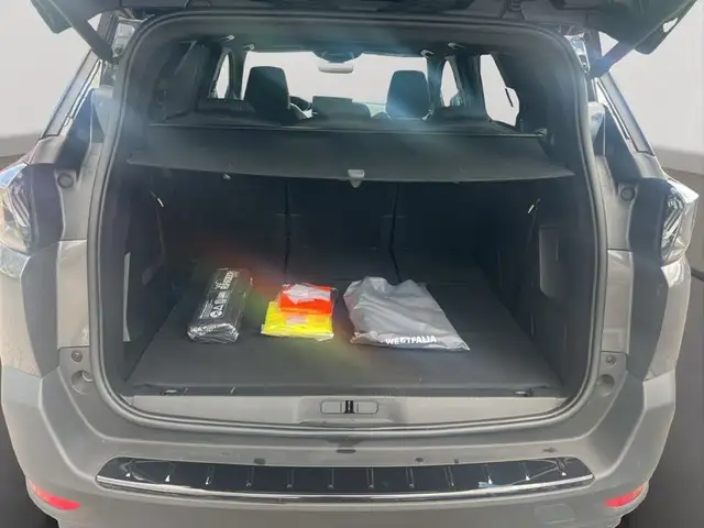 Peugeot 5008 view 16